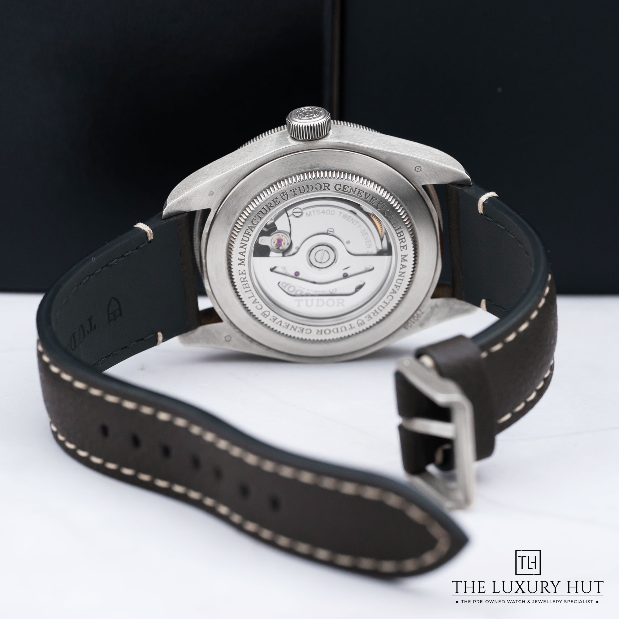 2025/07/Tudor_Black_Bay_Fifty-Eight_39mm_Taupe_Dial_51947-c.jpg