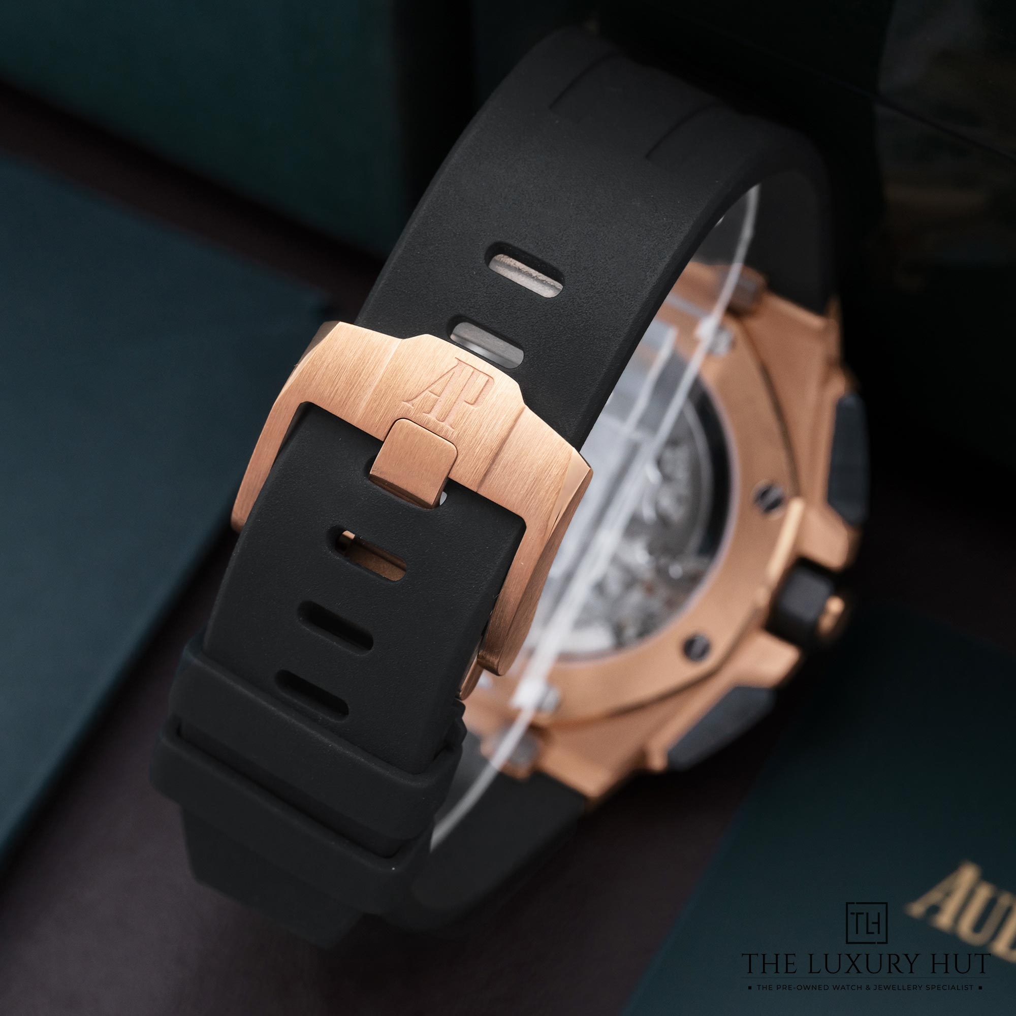 2025/08/Audemars_Piguet_Royal_Oak_Offshore_Pink_Gold_LB633-d.jpg