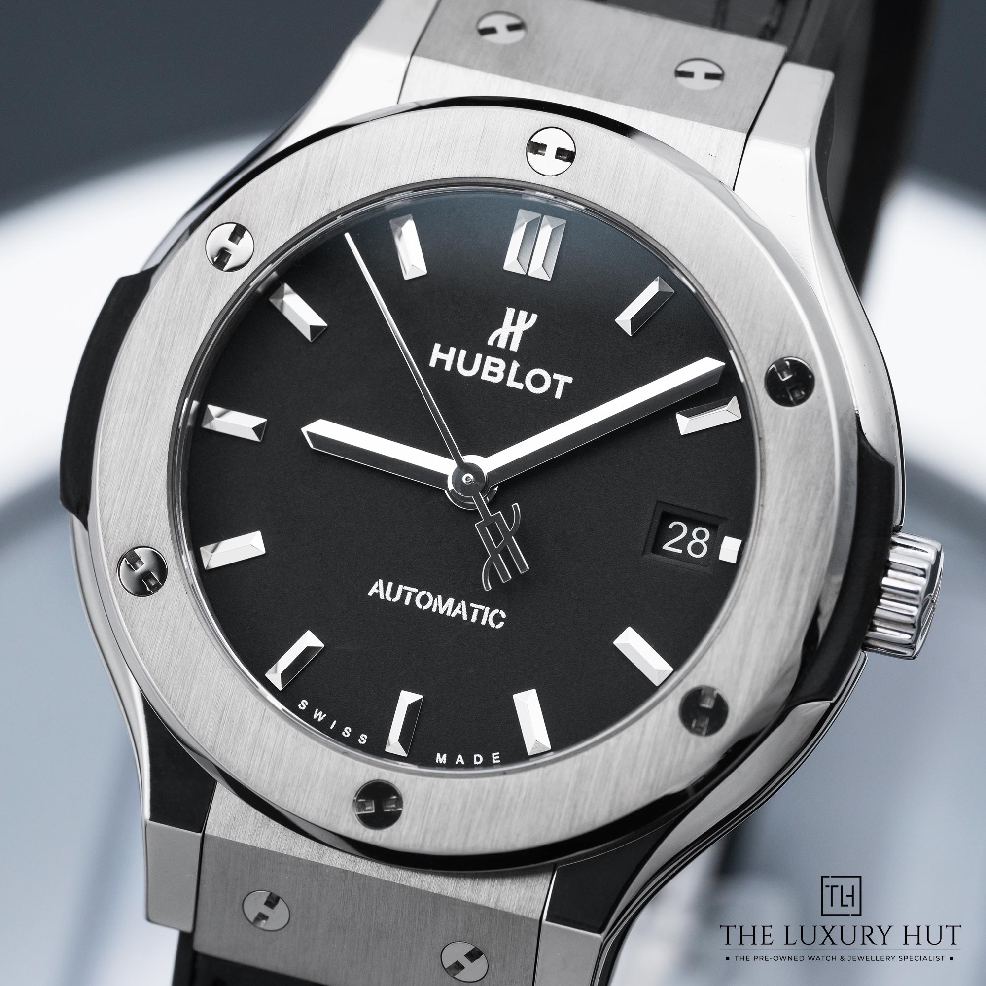 2025/08/Hublot_Classic_Fusion_Titanium_38mm_Black_52061-e.jpg