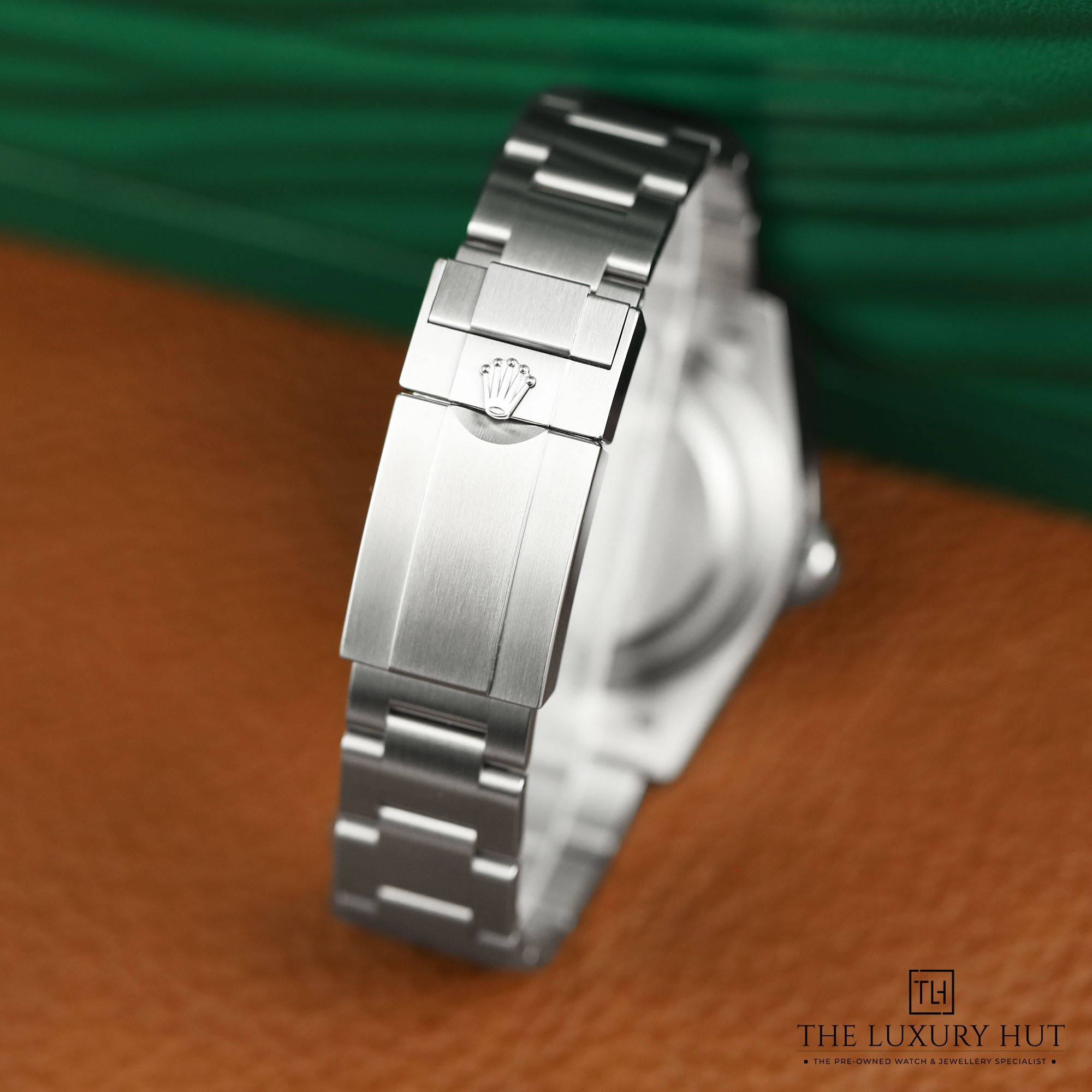 2025/08/Rolex_Explorer_Steel_40mm_Black_Dial_52074-e.jpg