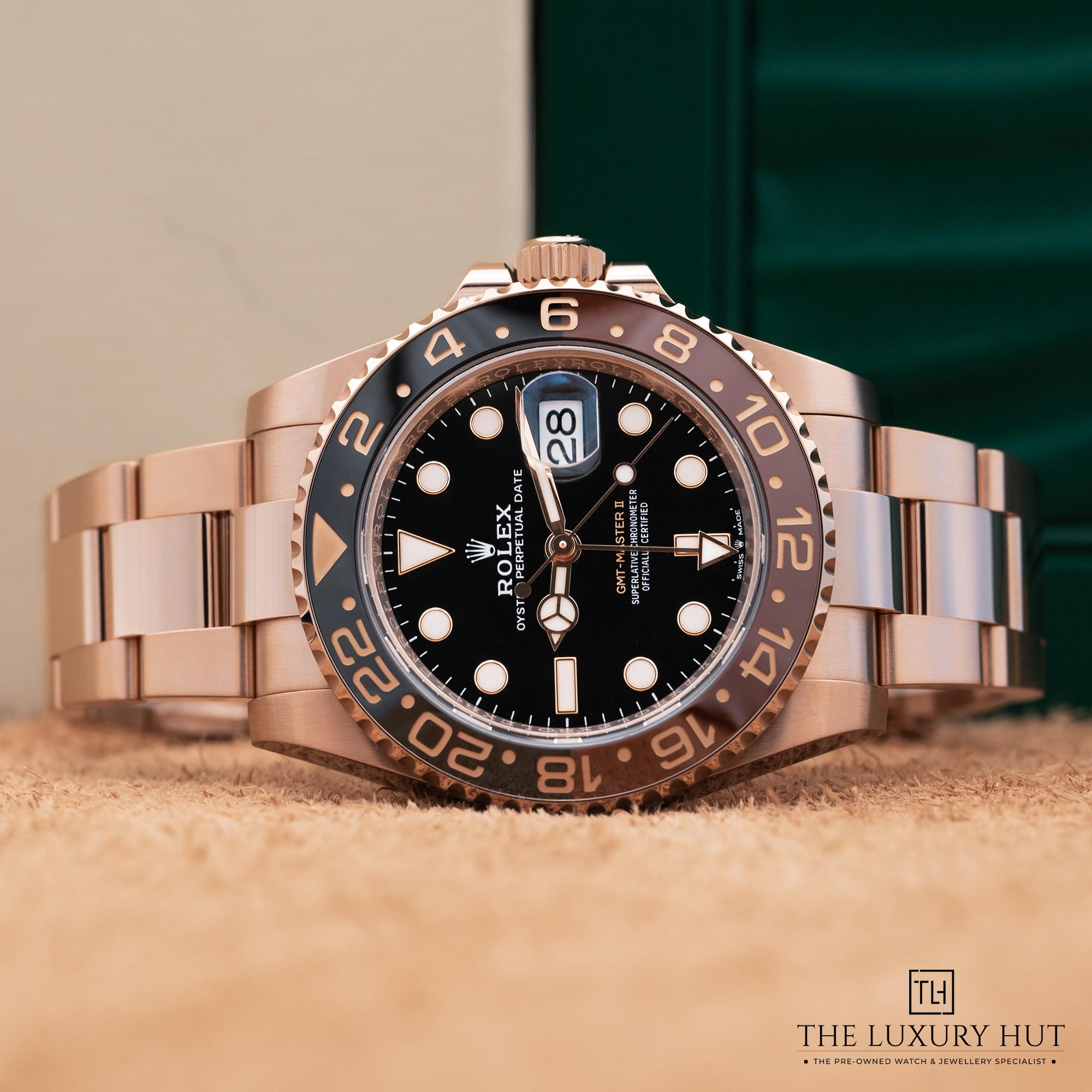2025/08/Rolex_GMT-Master_II_Rootbeer_Everose_Gold_Black_LB662-c.jpg
