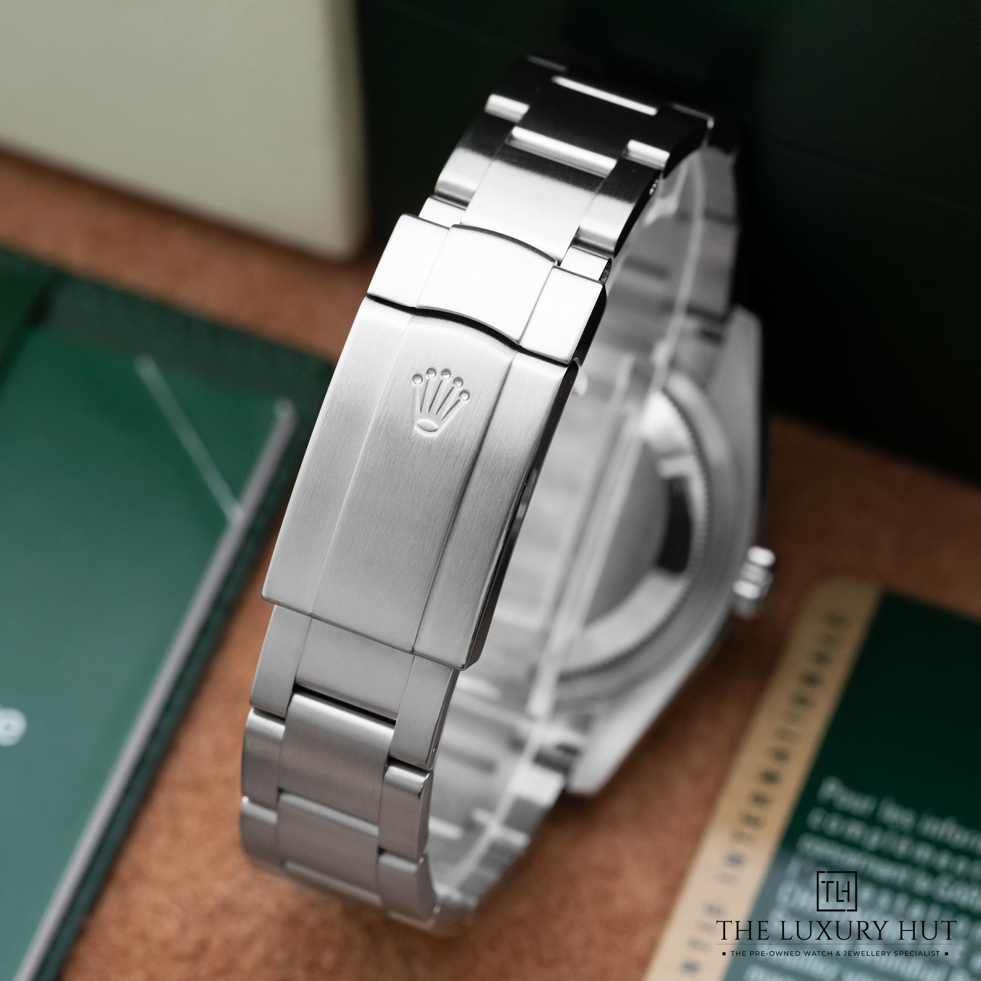 2025/08/Rolex_Oyster_Perpetual_36_Silver_Arabic_52098-d.jpg