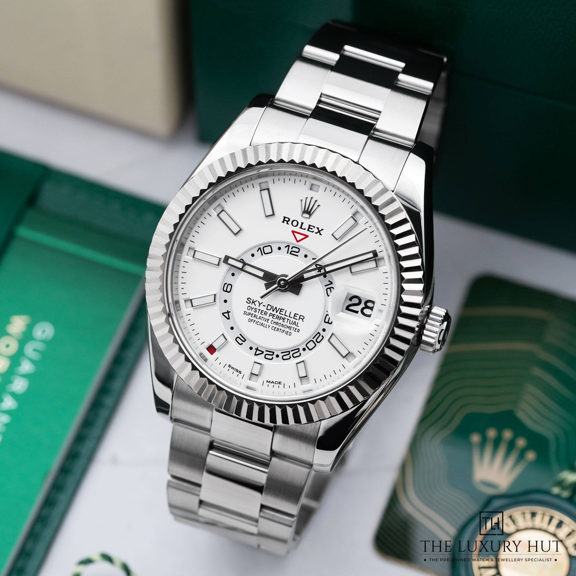 2025/08/Rolex_Sky-Dweller_Steel_42mm_White_Dial_LB658-b.jpg