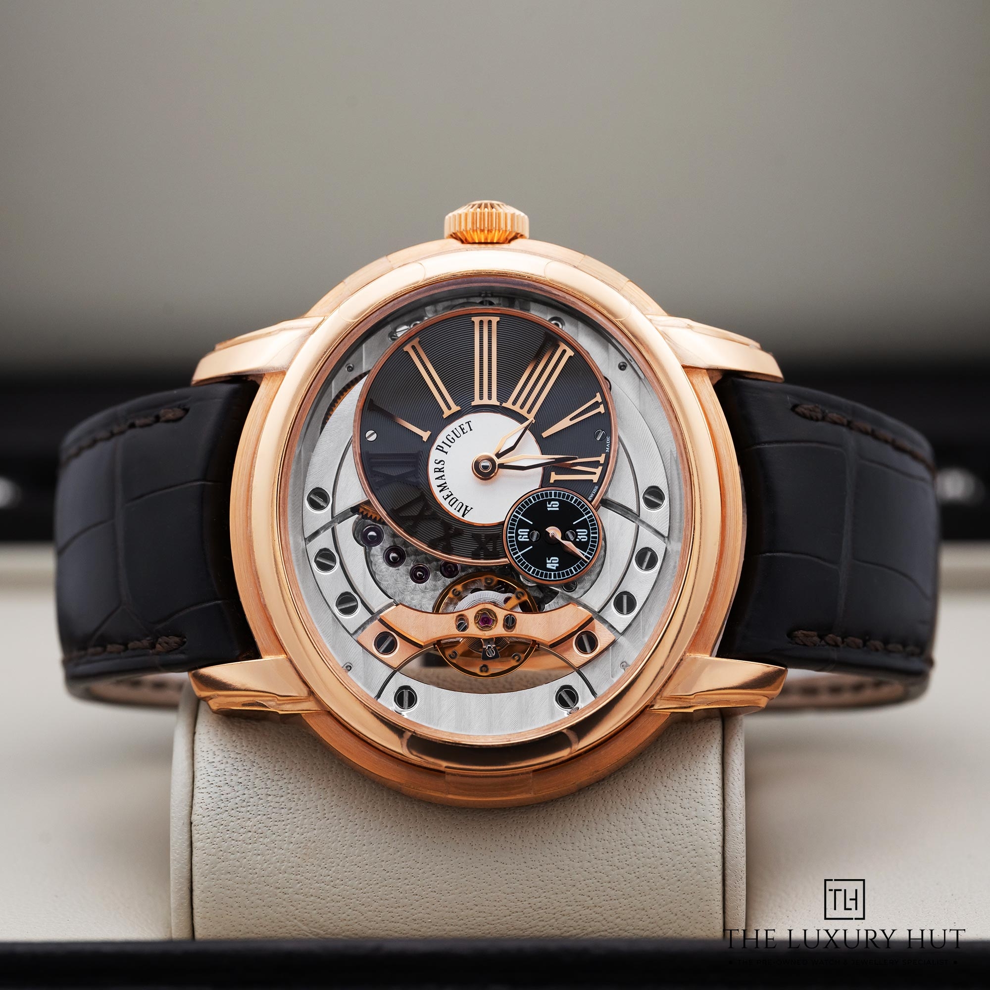 2025/09/Audemars_Piguet_Millenary_Gold_47mm_Skeleton_52167-b.jpg