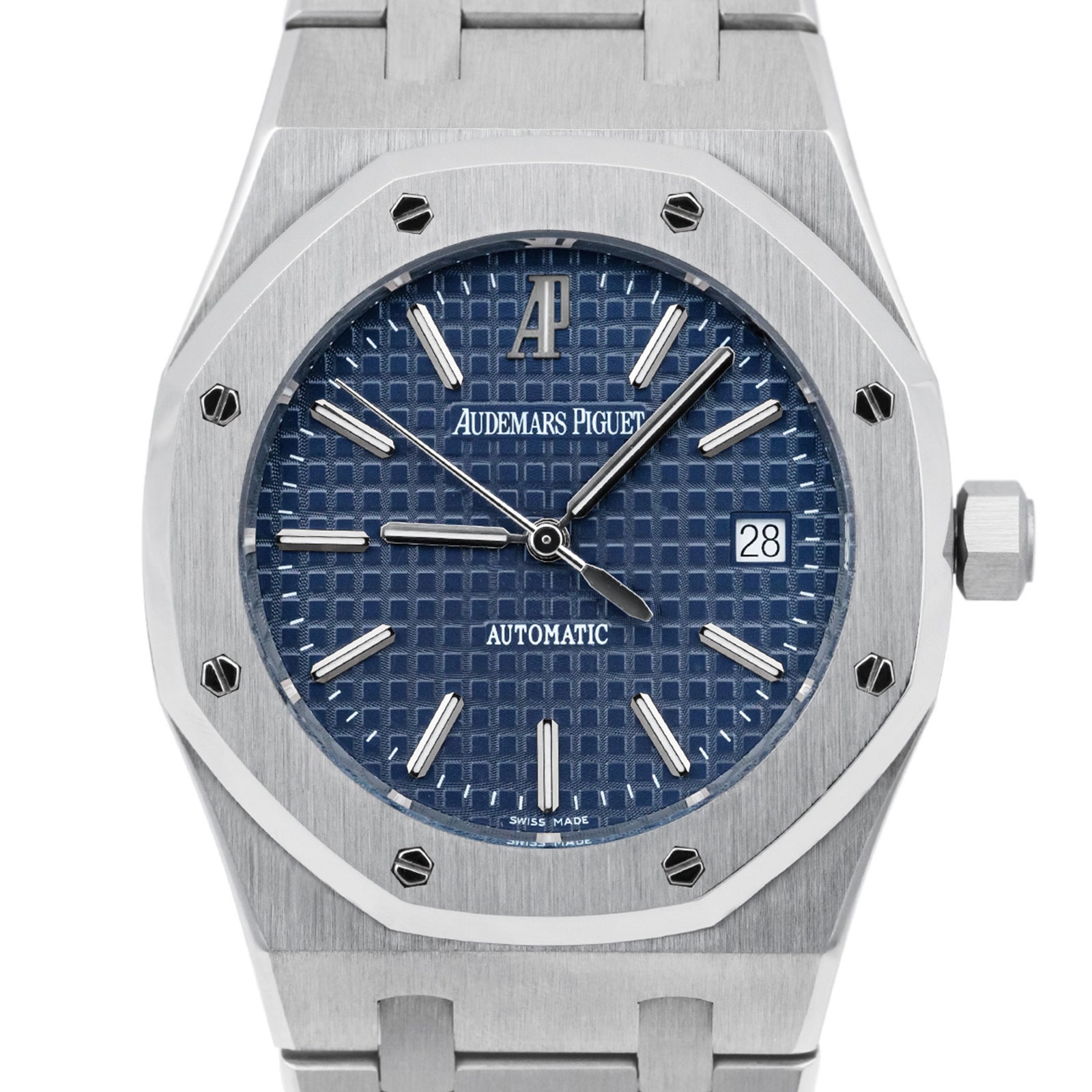 2025/09/Audemars_Piguet_Royal_Oak_Steel_39mm_Blue_Dial_52240-cr.jpg