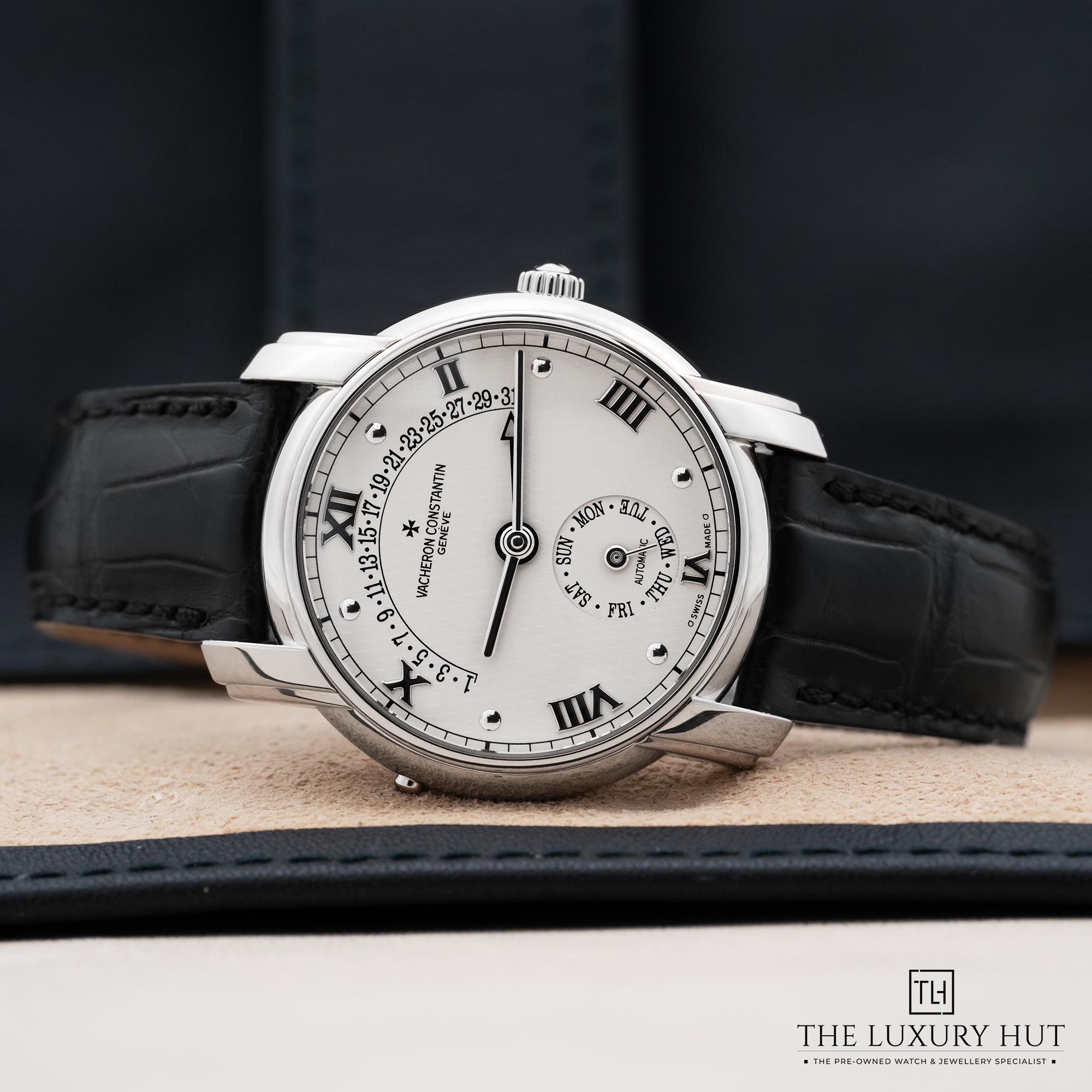 2025/09/Vacheron_Constantin_Patrimony_31_Day_Retrograde_LB679-b.jpg