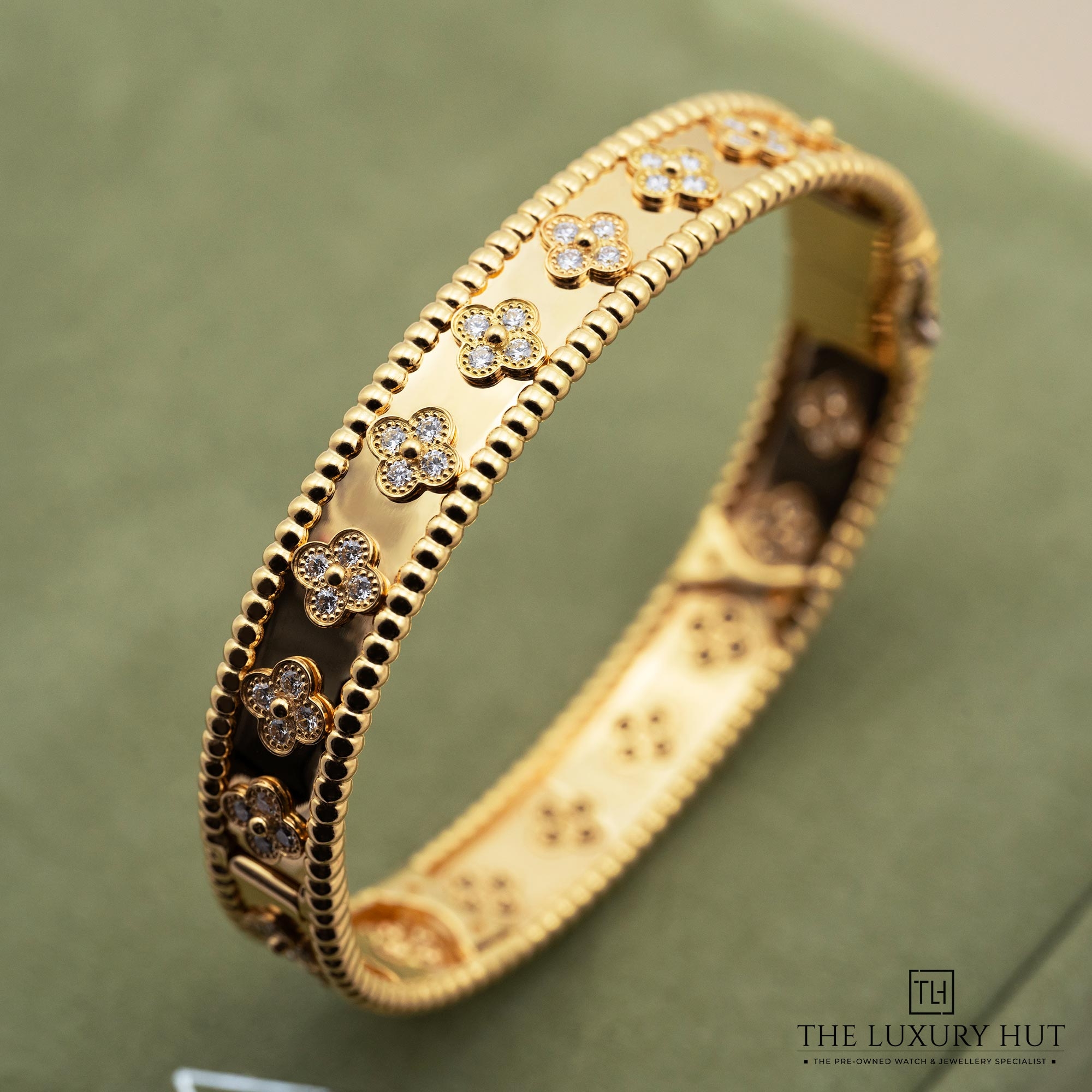 2025/09/Van_Cleef_Yellow_Gold_Diamond_Perlee_Bracelet_LB686-c.jpg