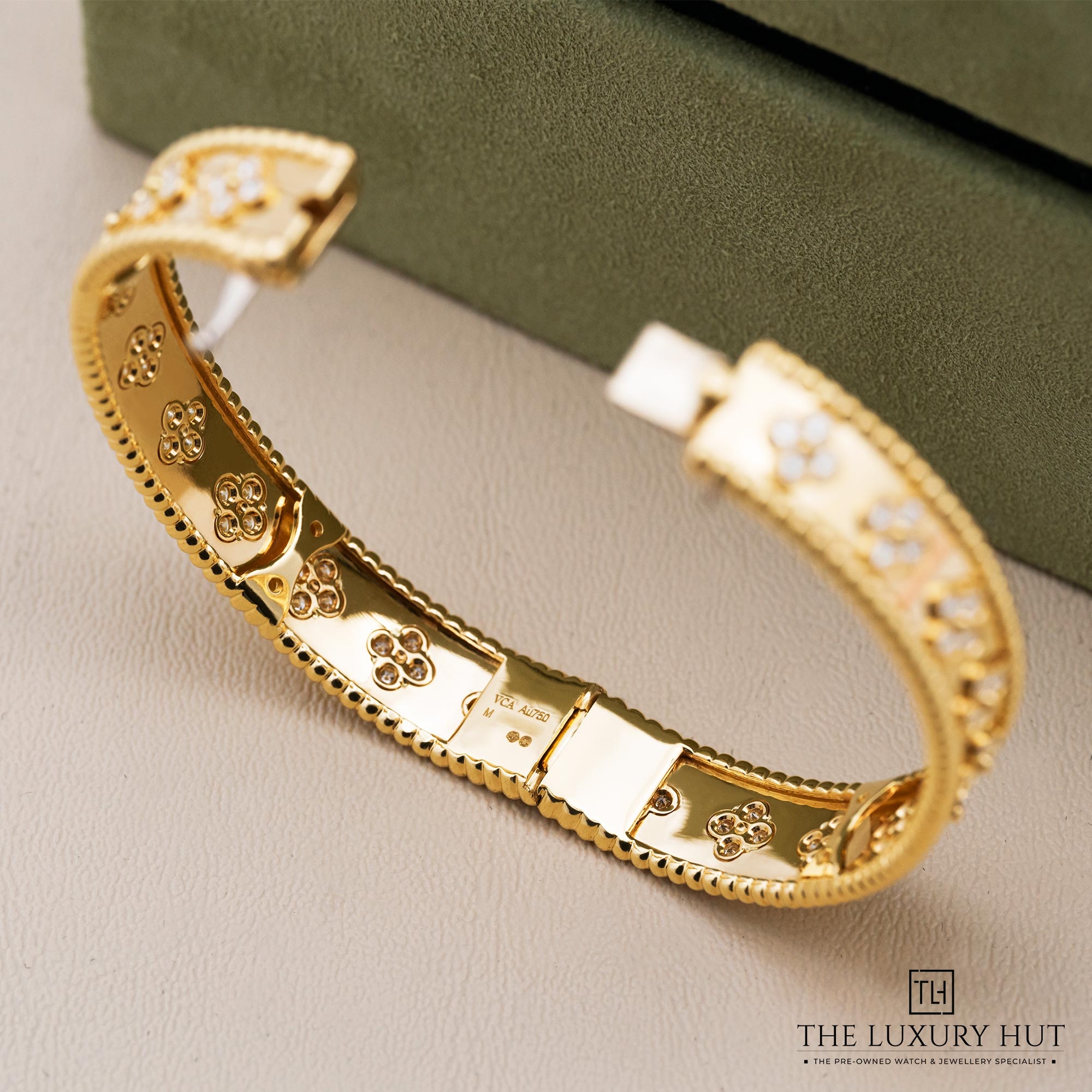 2025/09/Van_Cleef_Yellow_Gold_Diamond_Perlee_Bracelet_LB686-d.jpg