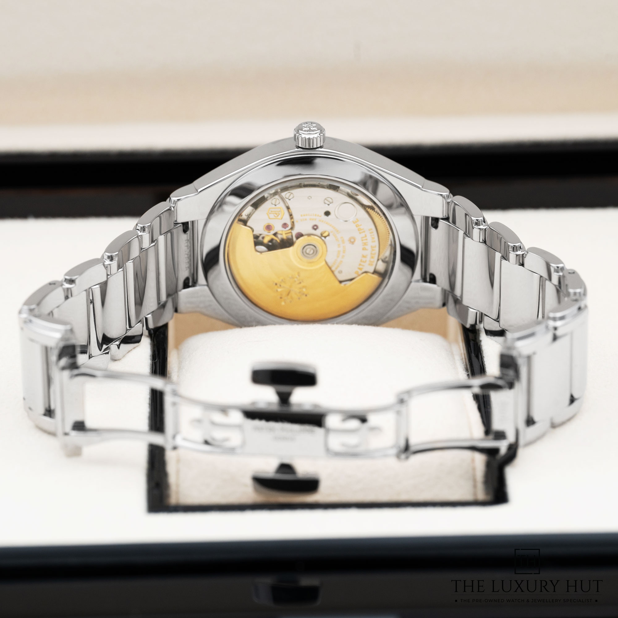 2025/10/Patek_Philippe_Twenty4_Steel_36_Grey_Sunburst_52183-c.jpg