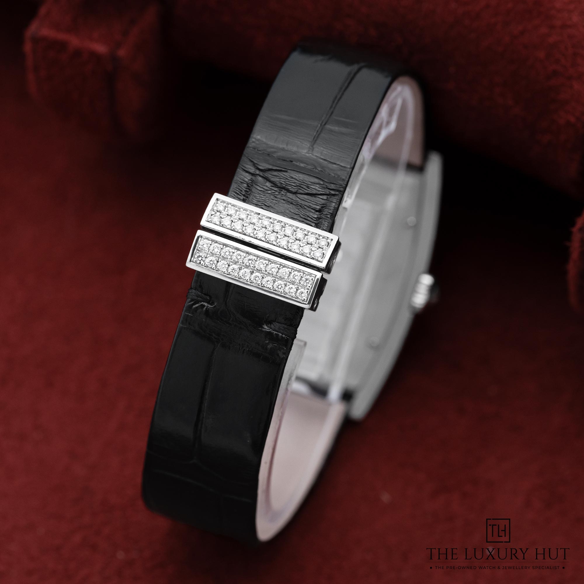 2025/10/Piaget_Limelight_Tonneau_White_Gold_Pave_LB642-d.jpg