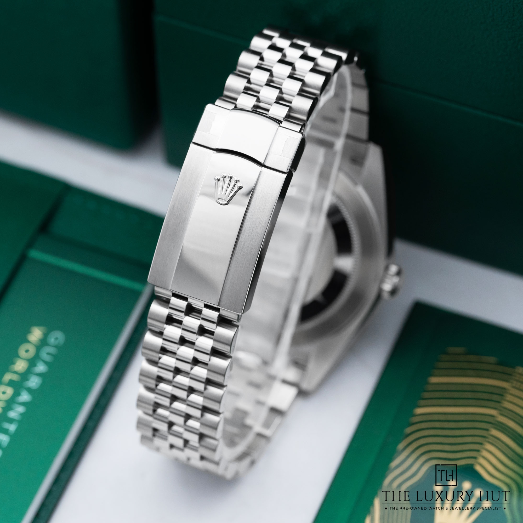 2025/10/Rolex_Datejust_41mm_Slate_Baton_Dial_52247-d.jpg