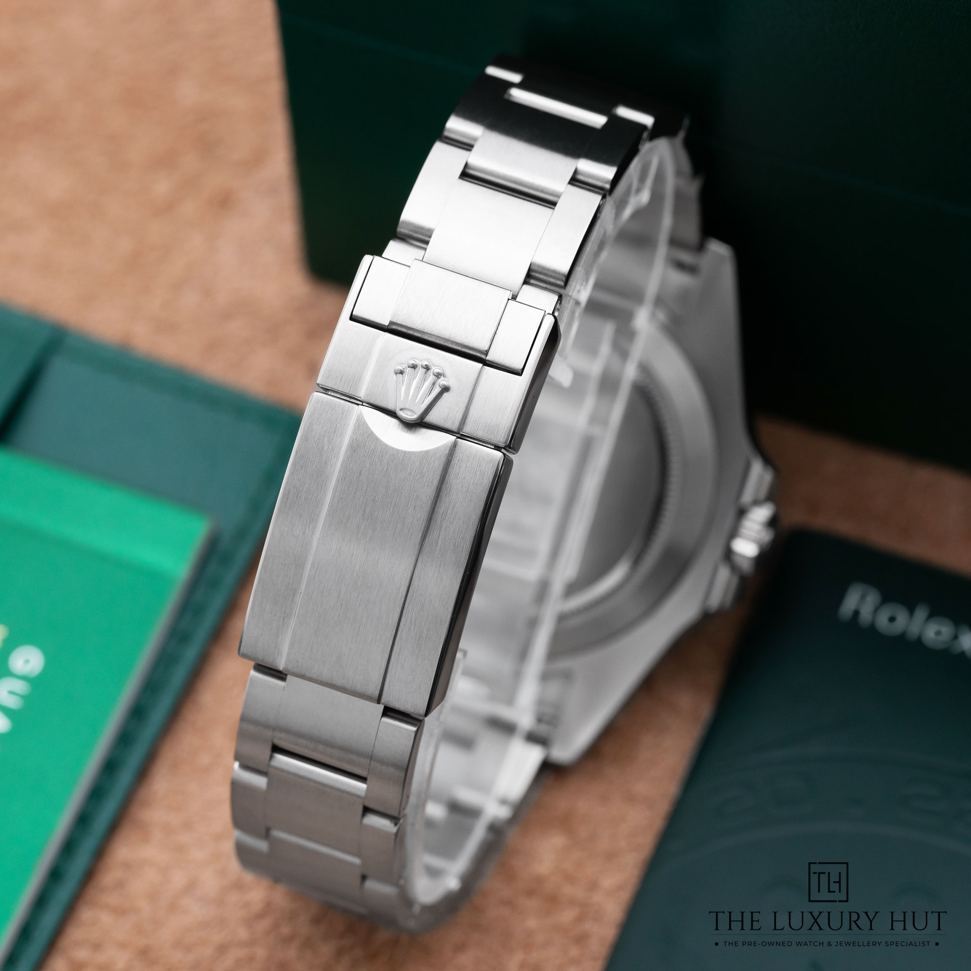 2025/10/Rolex_Explorer_II_Steel_42mm_Black_Dial_52095-d.jpg