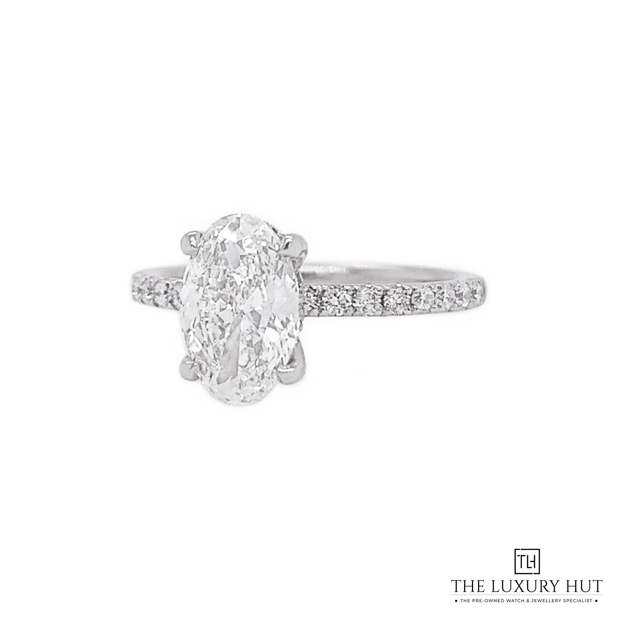 2023/06/Platinum_Oval_Diamond_Ring_42770-bb1.jpg