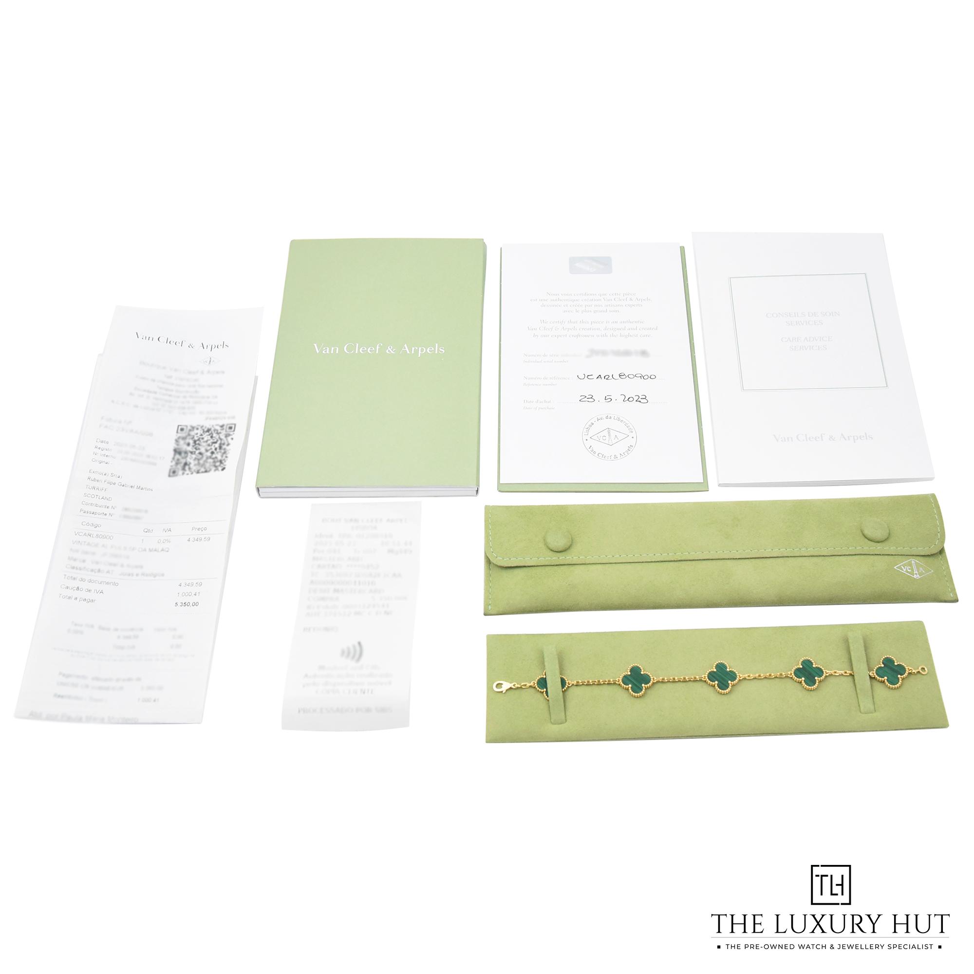 2023/08/Van_Cleef_Alhambra_Bracelet_Green_50137-e.jpg