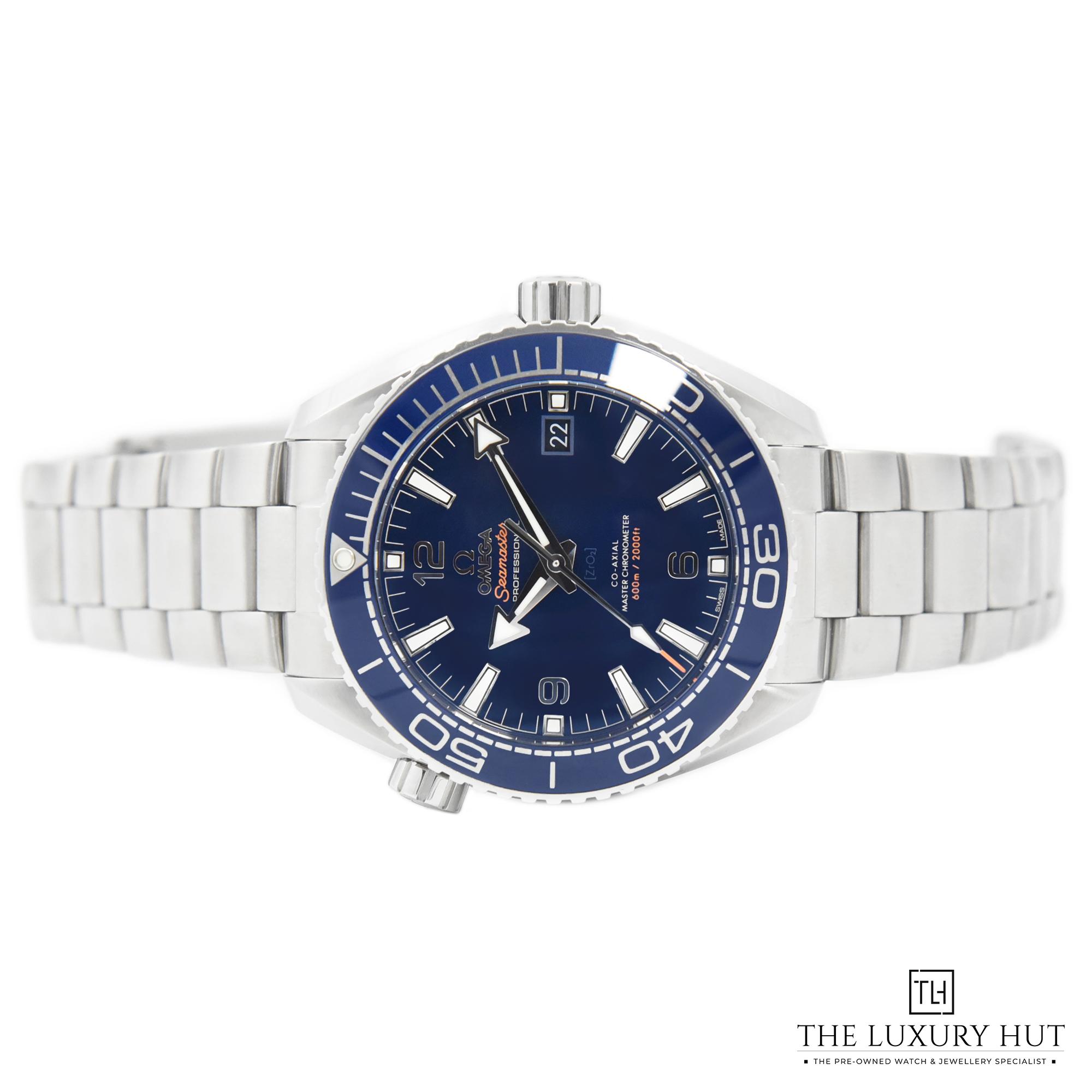 2023/09/Omega_Seamaster_Planet_Ocean_Blue_50260-c.jpg