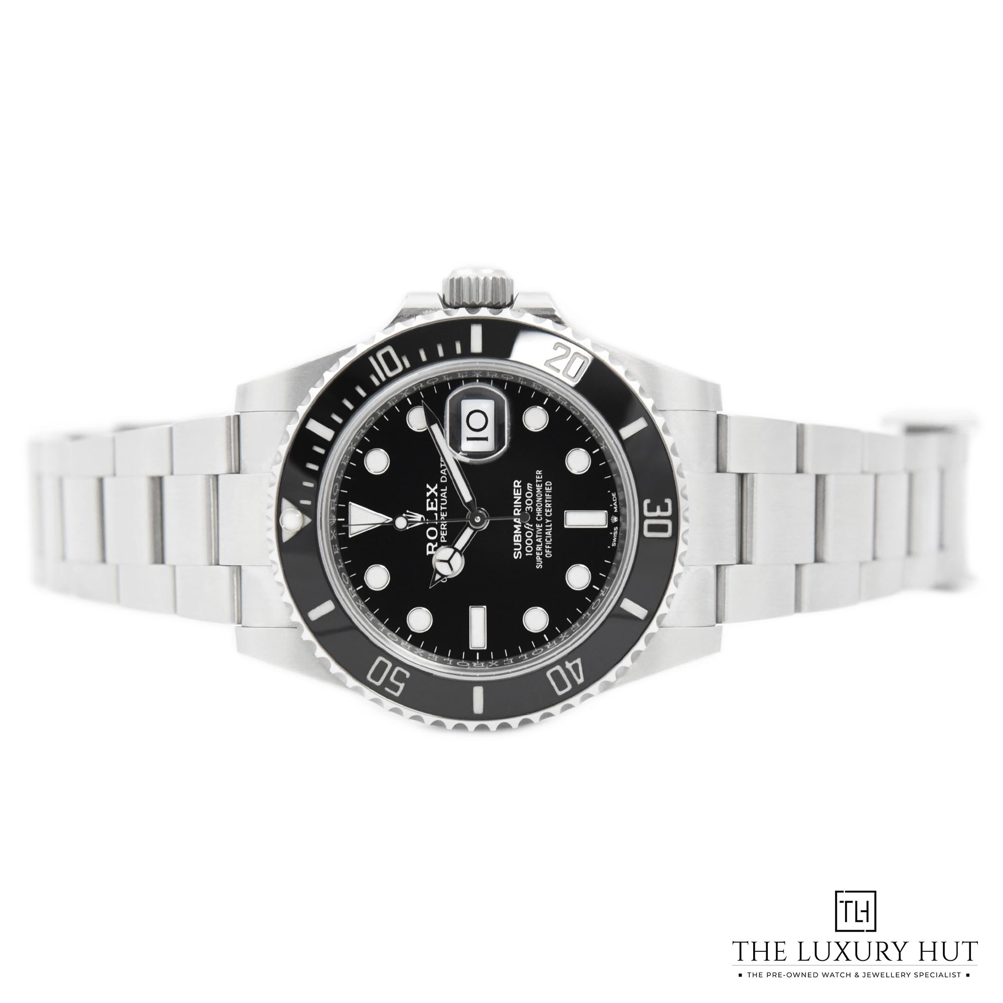 2023/09/Rolex_Submariner_Date_Black_50243-c.jpg