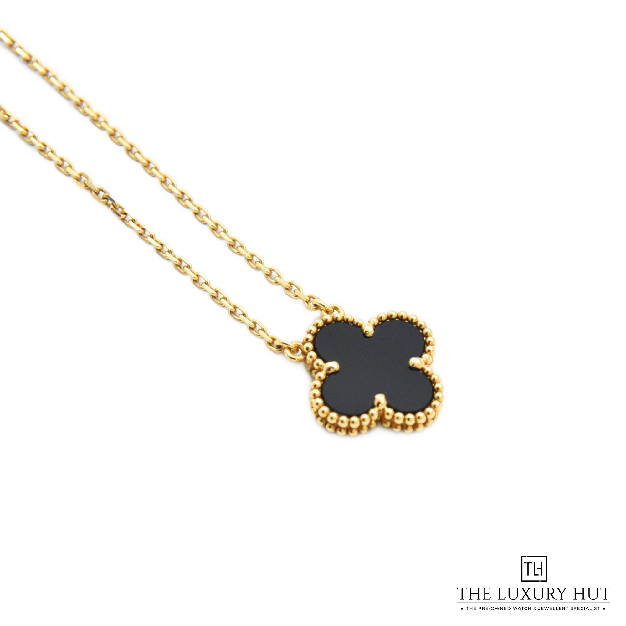 2023/12/Van-Cleef_Yellow_Alhambra_Necklace_50503-c.jpg