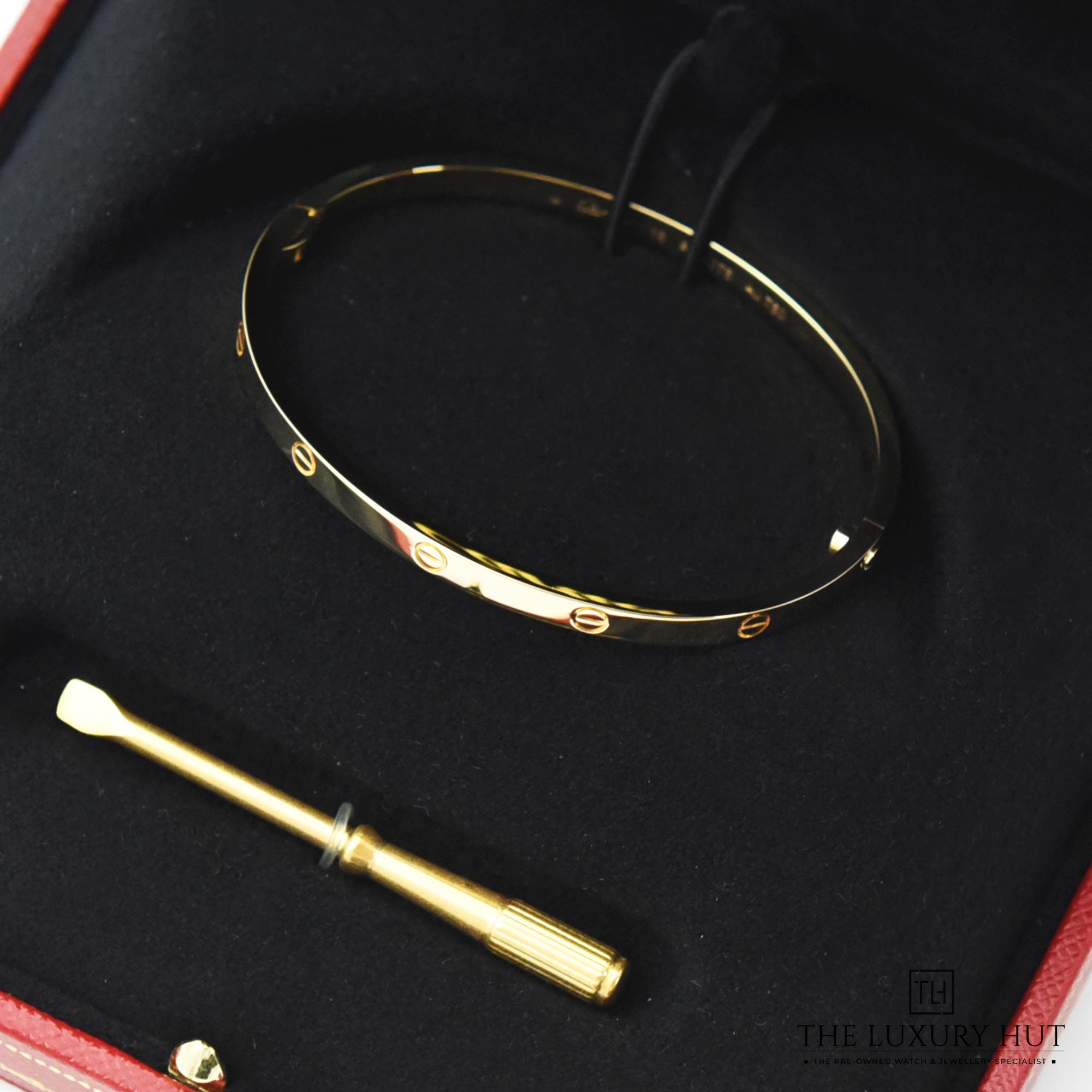 2024/01/Cartier_Yellow_Small_Love_Bangle_LB123-d.jpg