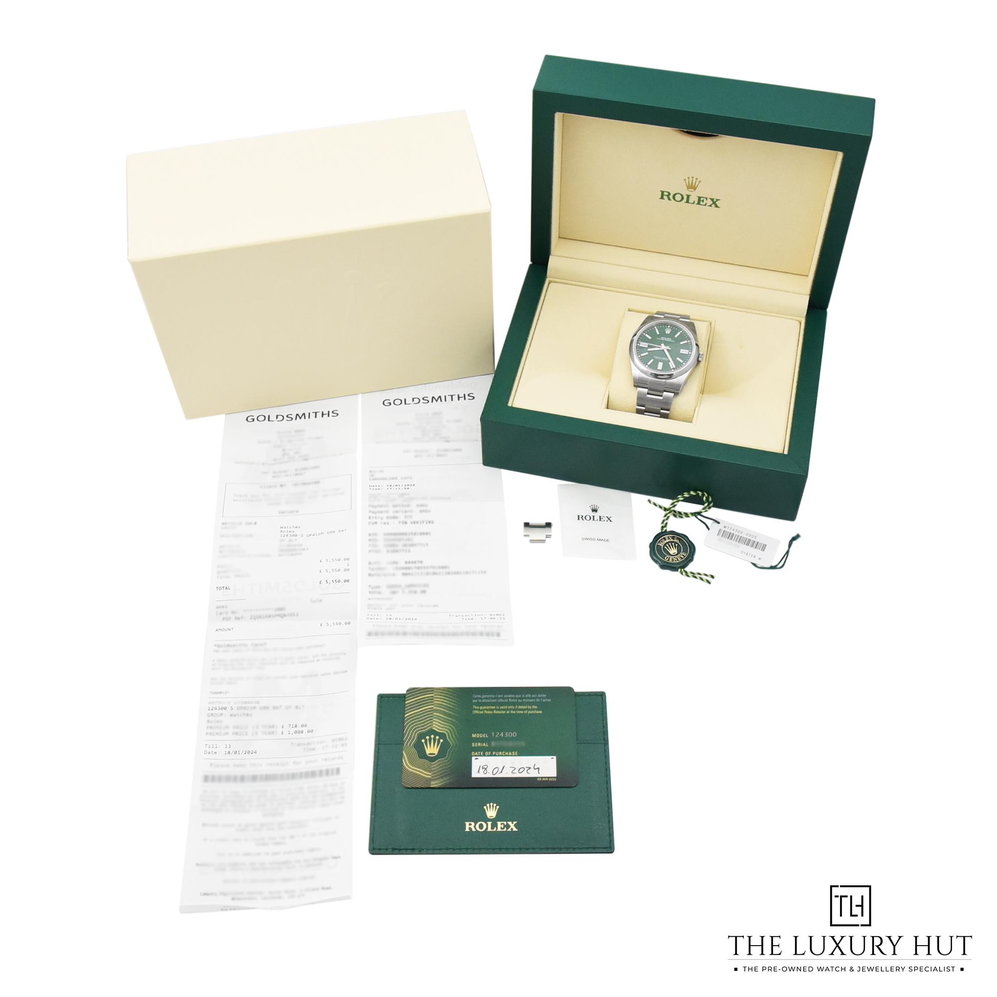 2024/01/Rolex_Oyster_Perpetual_41_Green_50593-f.jpg