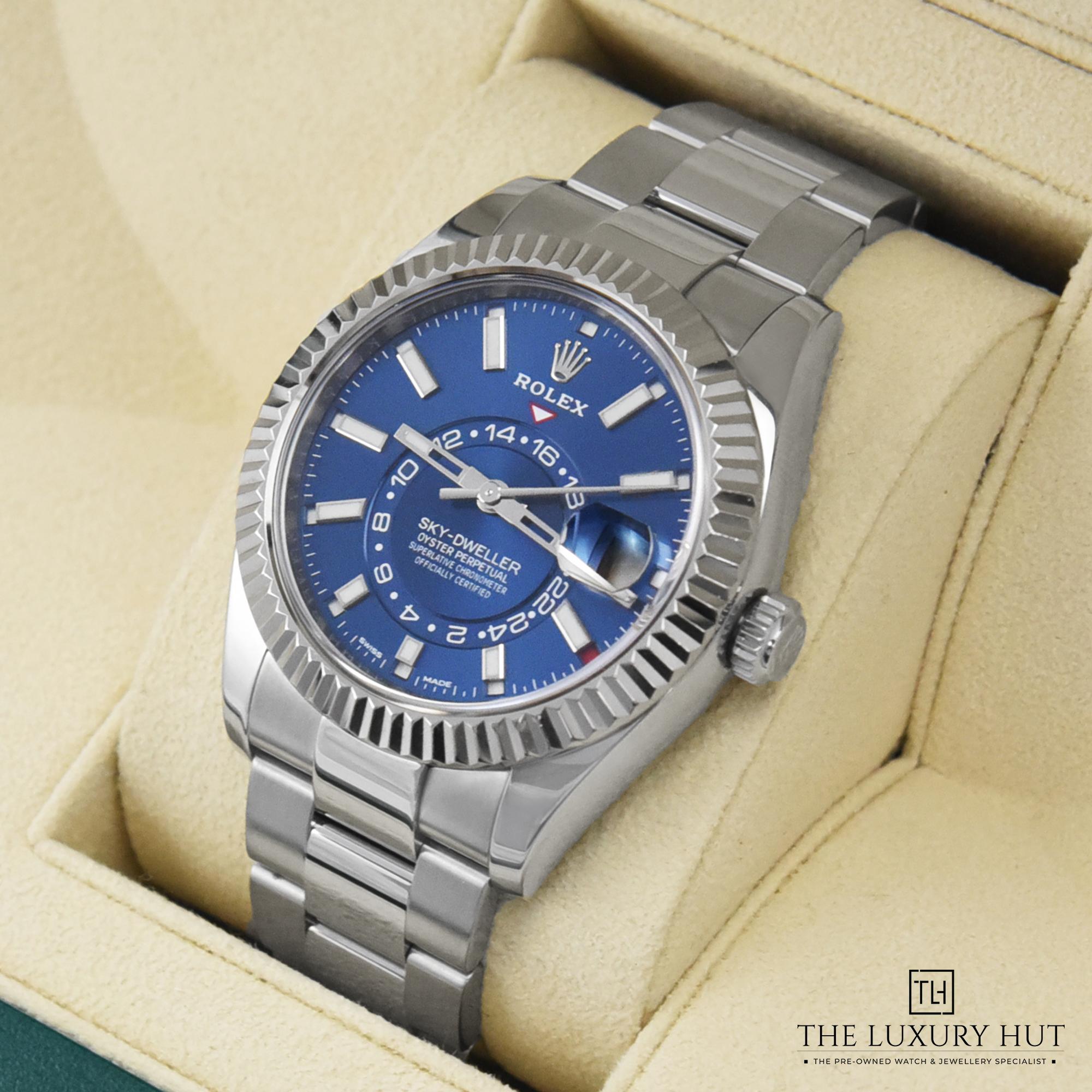 2024/03/Rolex_Sky-Dweller_Blue_50679-e.jpg