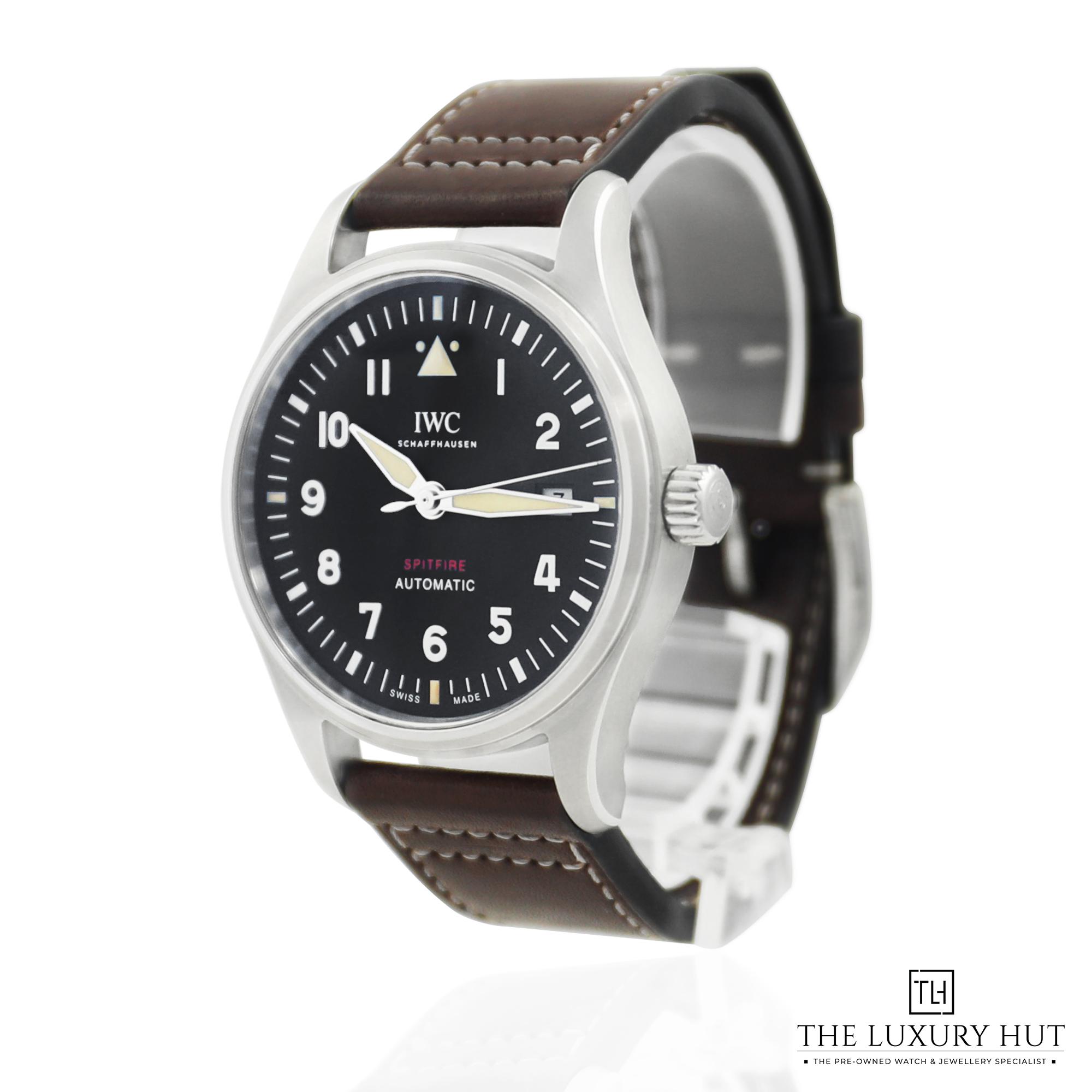 2024/06/IWC_Pilot_Spitfire_Steel_Black_50860-b.jpg