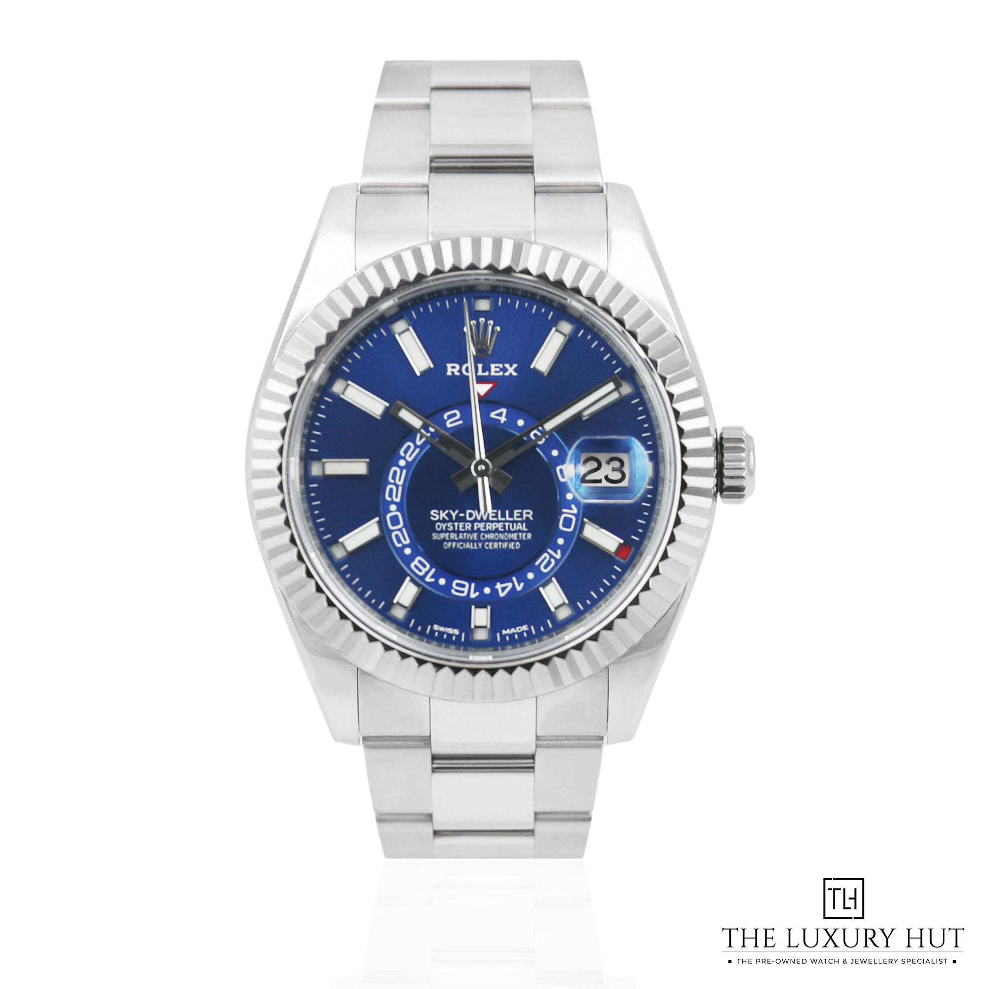2024/06/Rolex_Sky-Dweller_Steel_42mm_Blue_LB288-a.jpg