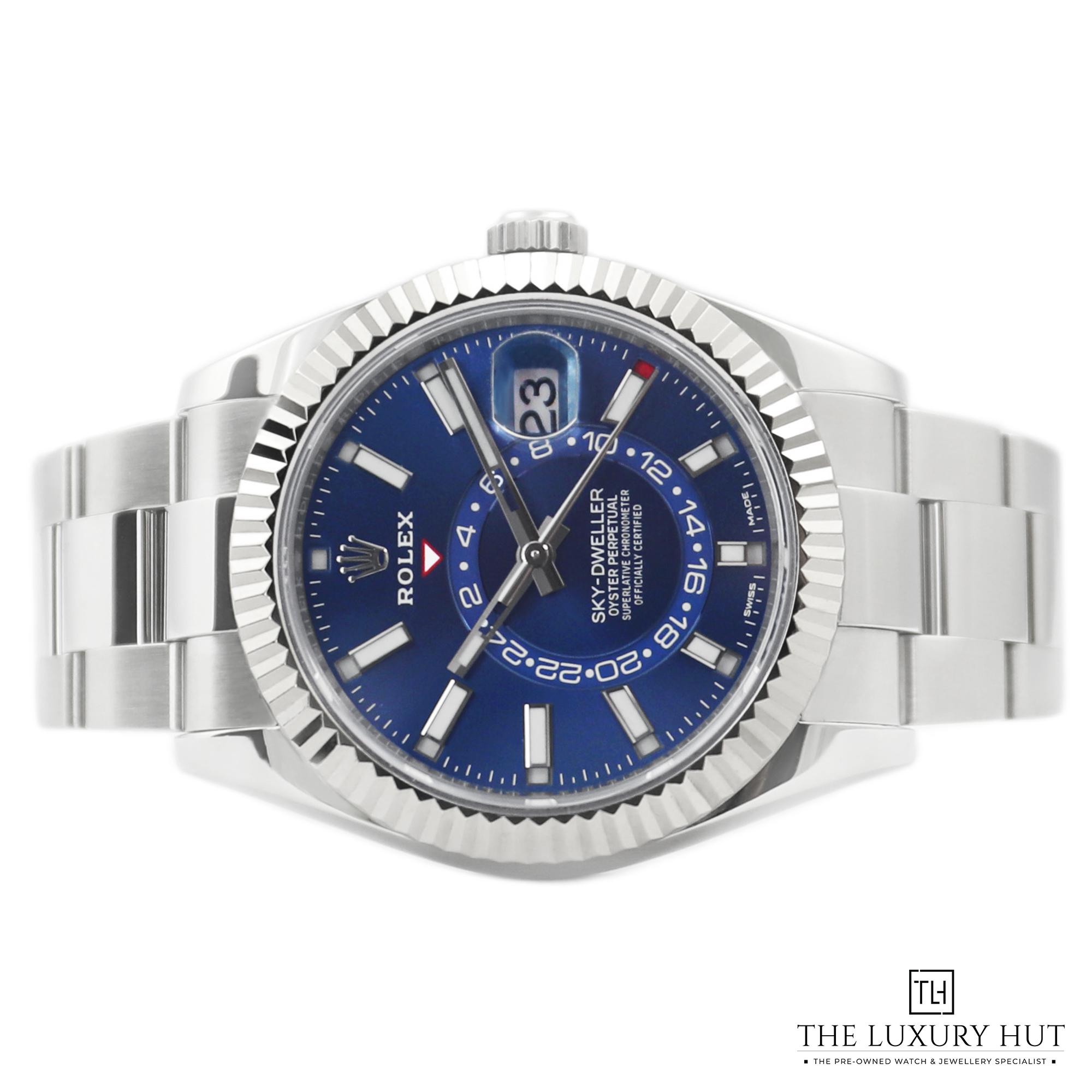 2024/06/Rolex_Sky-Dweller_Steel_42mm_Blue_LB288-c.jpg
