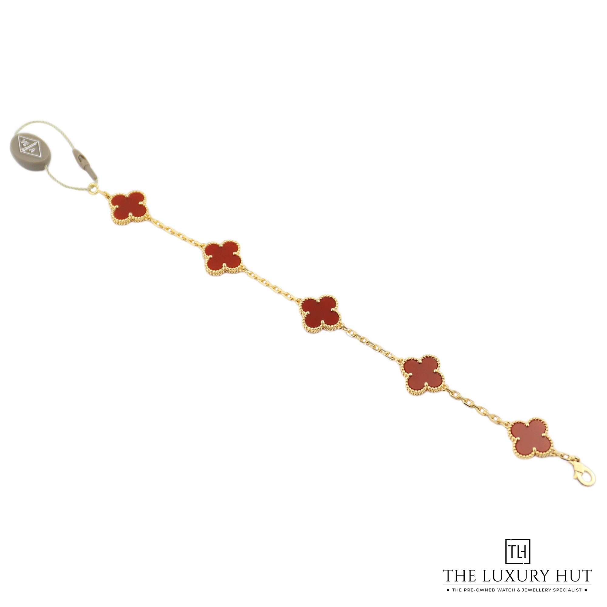 2024/06/Van_Cleef_Alhambra_Yellow_Bracelet_50861-b.jpg