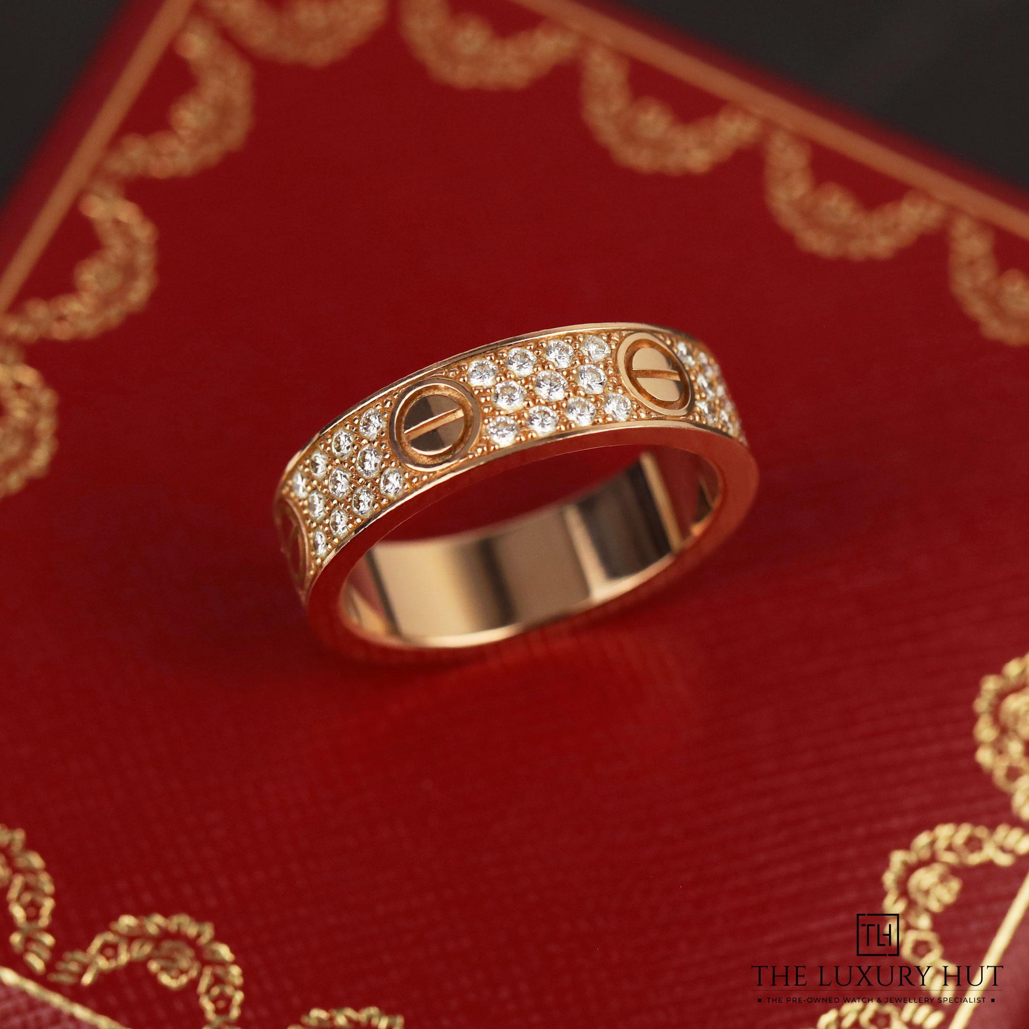 2024/08/Cartier_Diamond-Paved_Love_Ring_Rose_LB339-c.jpg