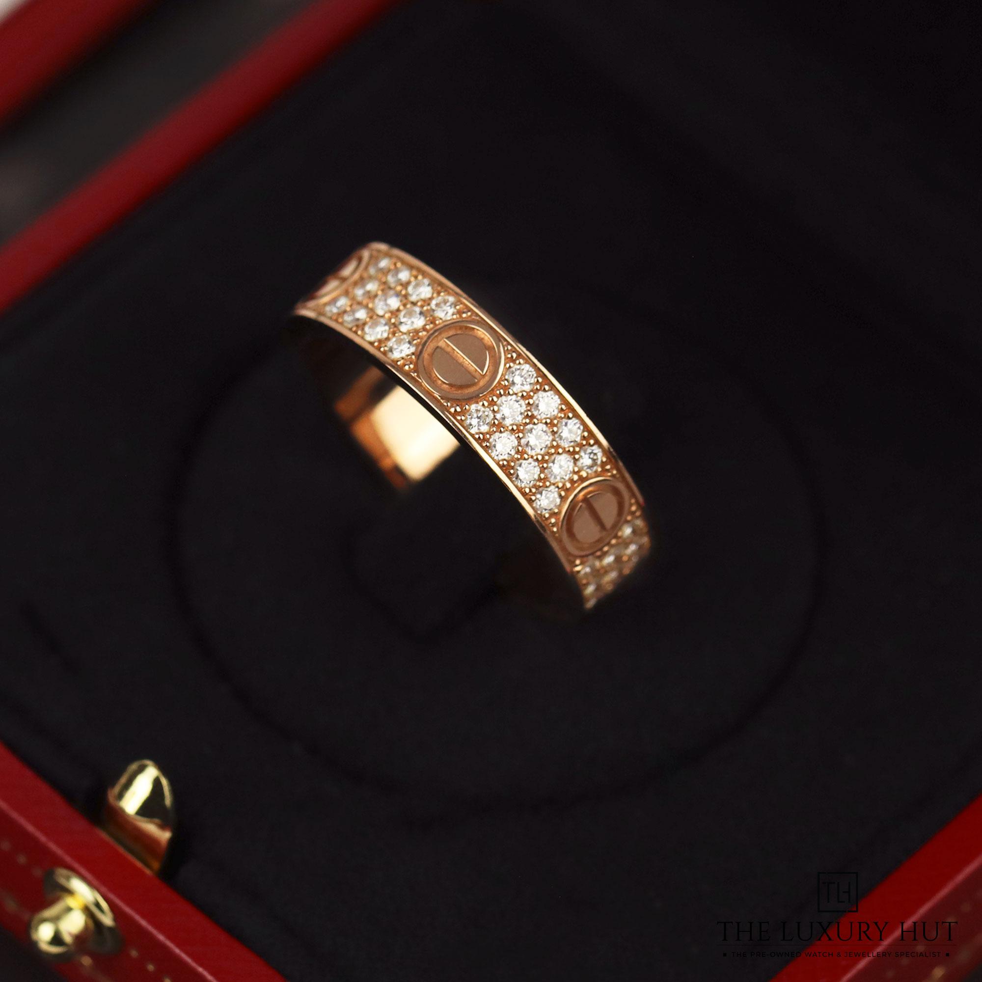 2024/08/Cartier_Diamond-Paved_Love_Ring_Rose_LB339-e.jpg