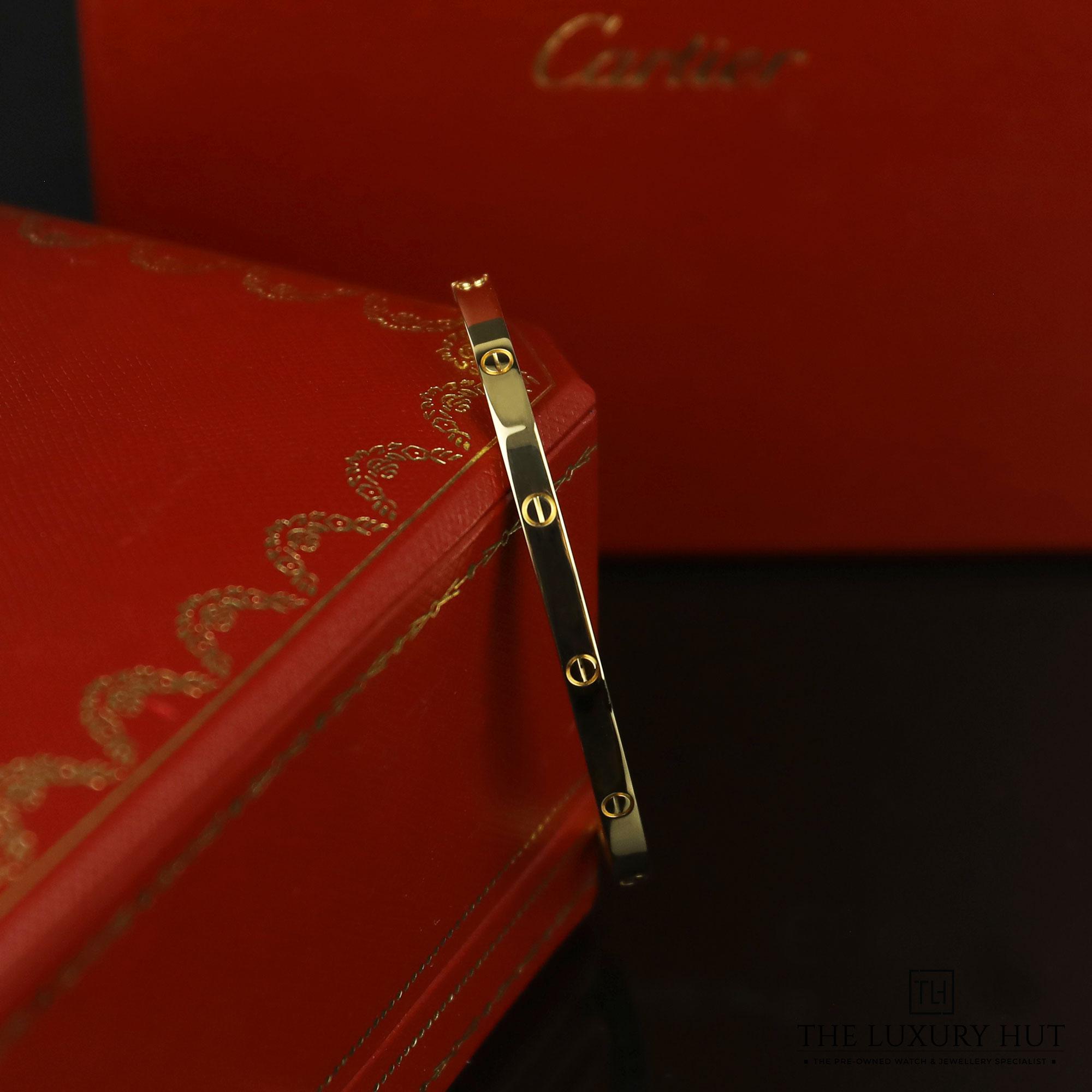 2024/08/Cartier_Yellow_Gold_Love_Bangle_Small_50973-c.jpg