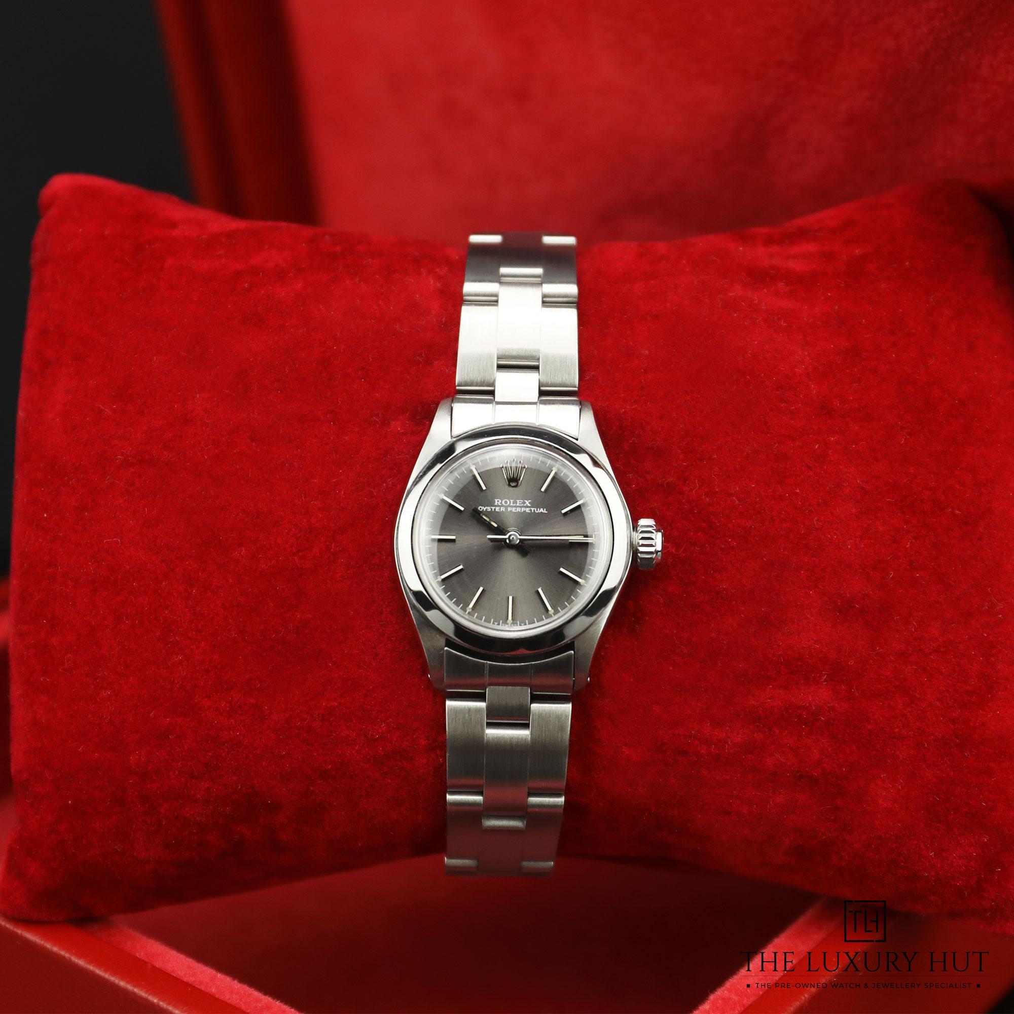 2024/08/Rolex_Lady_Oyster_Perpetual_Grey_Dial_50988-e.jpg