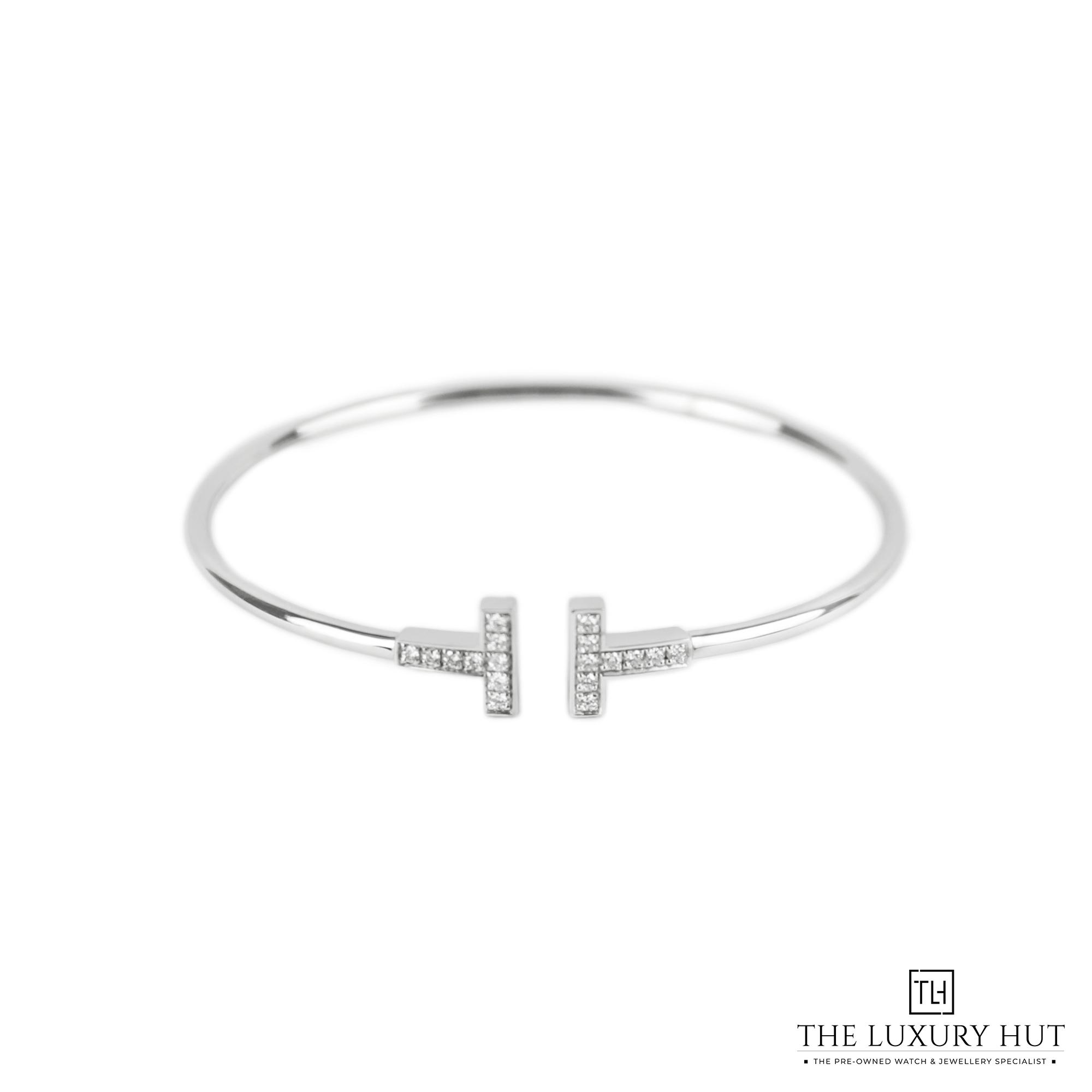 2024/08/Tiffany_White_Diamond_T-Wire_Bangle_51032a.jpg