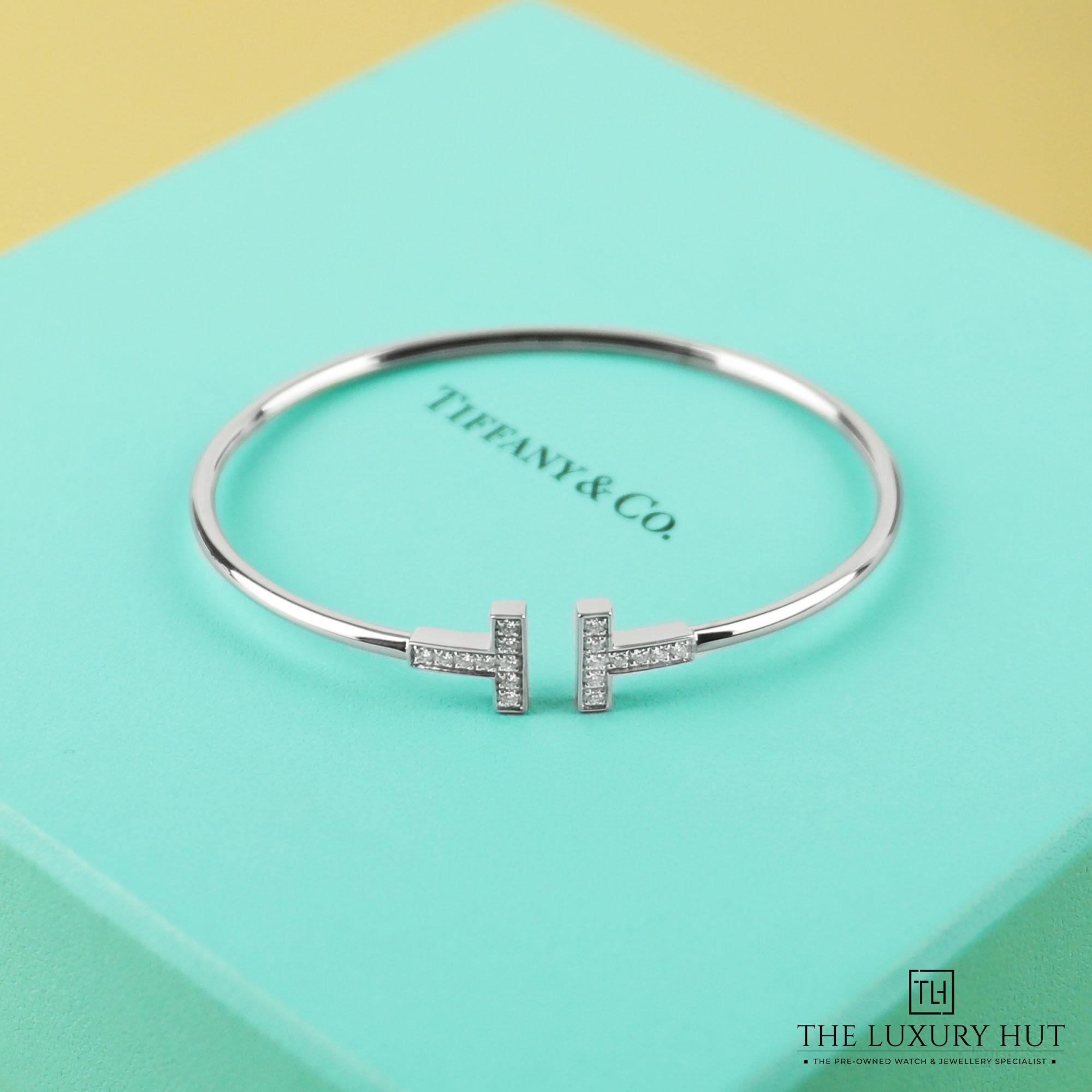 2024/08/Tiffany_White_Diamond_T-Wire_Bangle_51032d.jpg