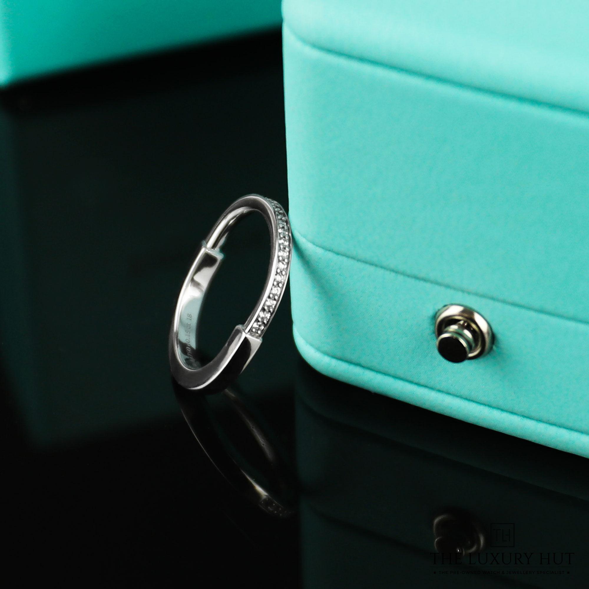 2024/08/Tiffany_White_Gold_Diamond_Lock_Ring_51035-c.jpg
