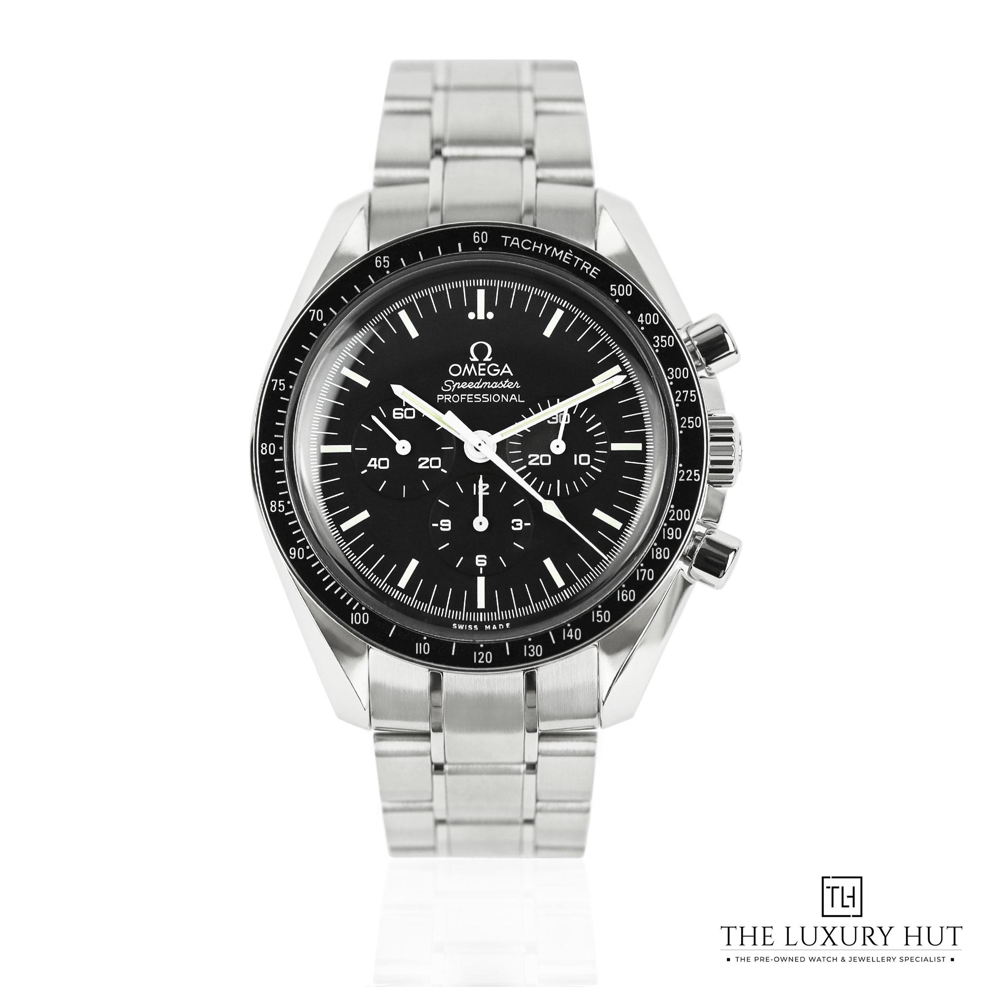 2024/09/Omega_Speedmaster_Moonwatch_Black_51093-a.jpg