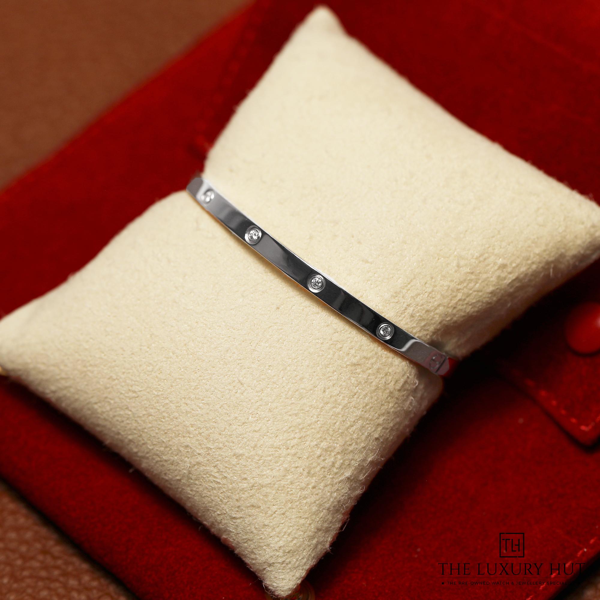2024/10/Cartier_White_10-Diamonds_Love_Bangle_50922-c.jpg