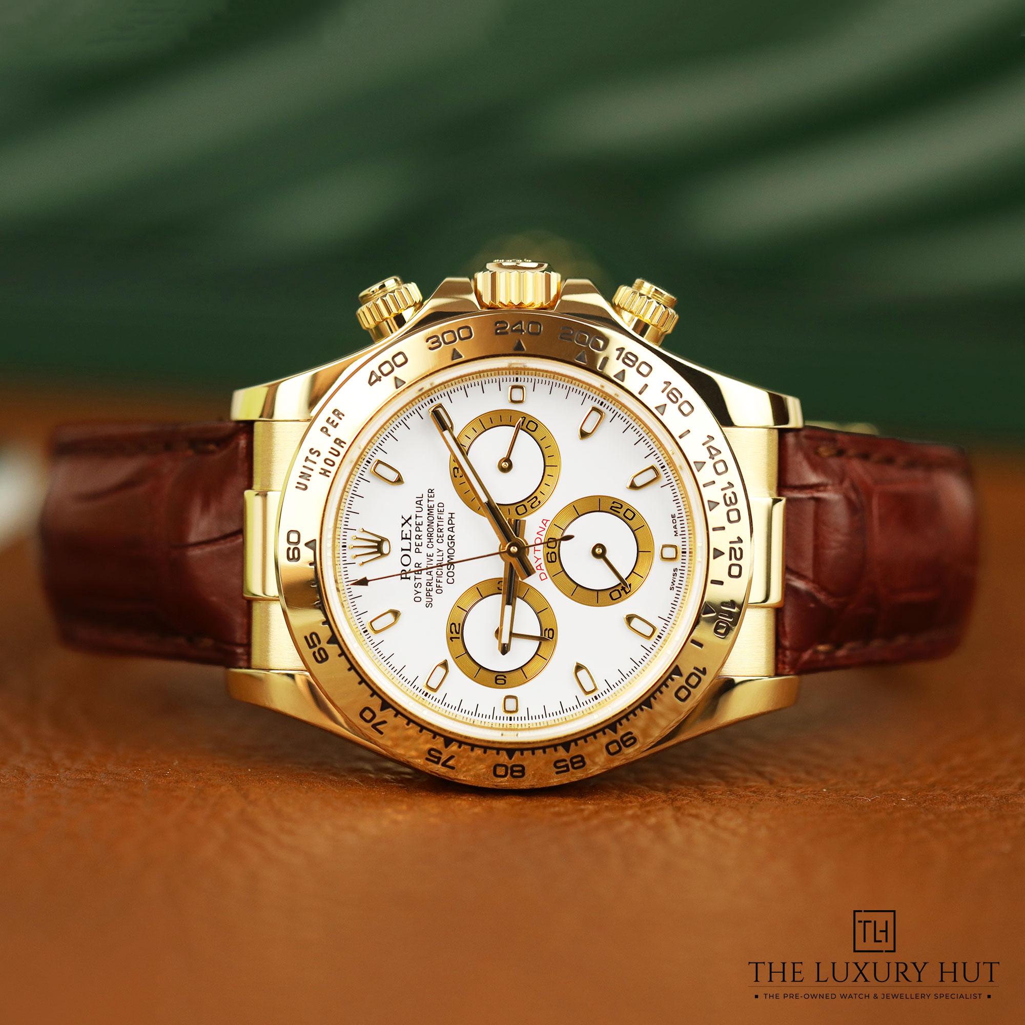 2024/10/Rolex_Daytona_Yellow_Gold_White_APH_51176-c.jpg