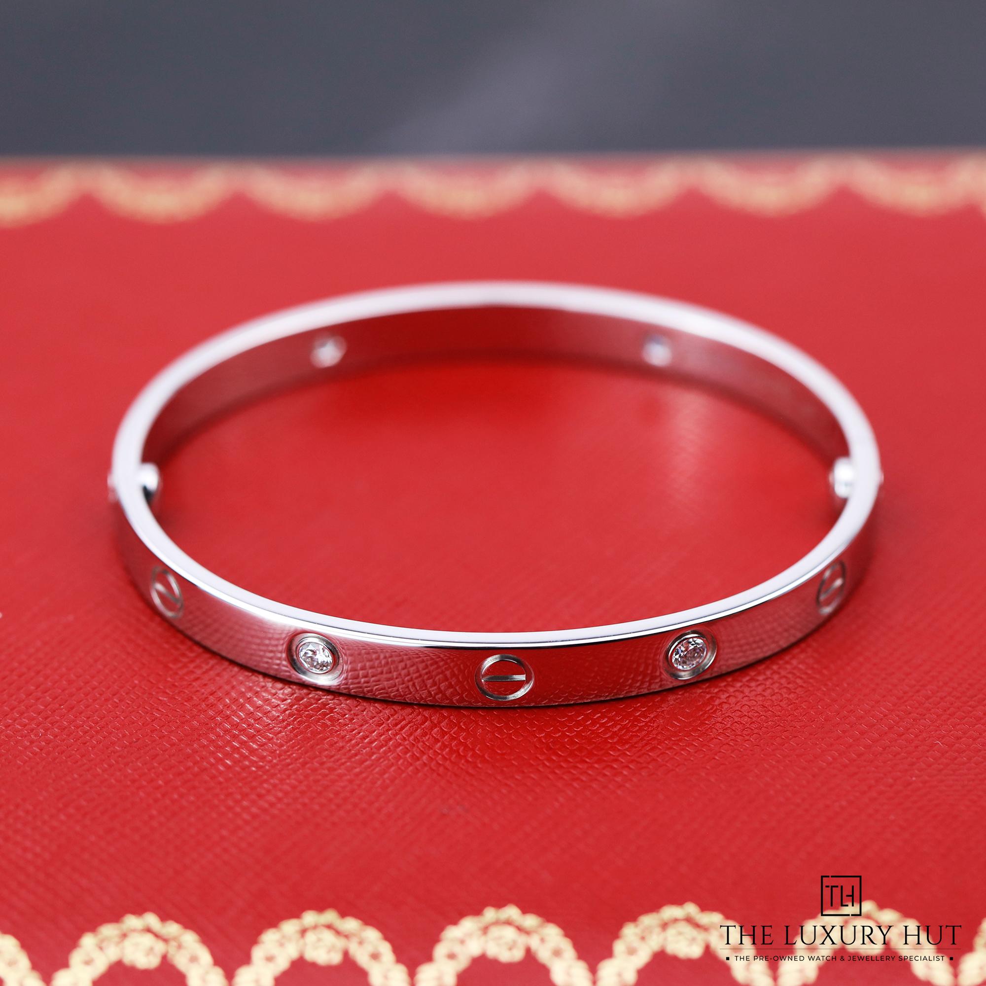 2024/11/Cartier_White_Gold_4-Diamonds_Love_Bangle_51327-d.jpg