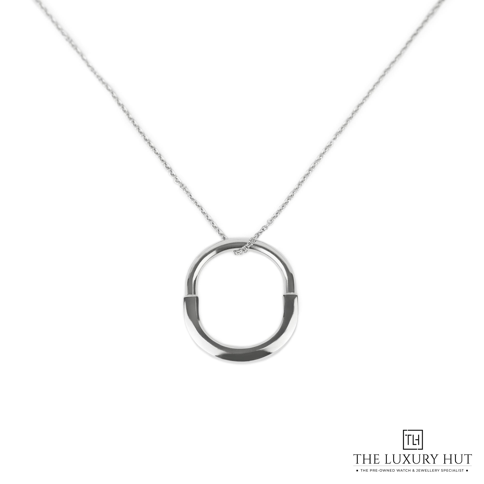2024/11/Tiffany_White_Gold_Lock_Ring_Necklace_51261-a.jpg
