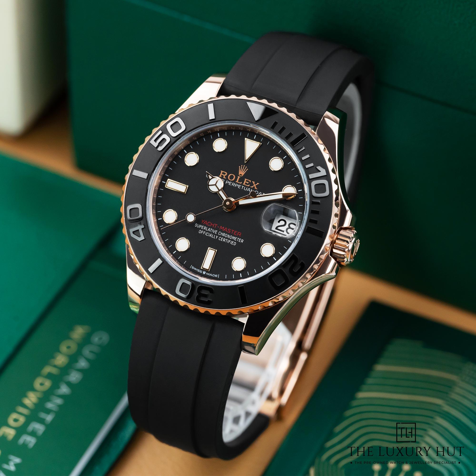 2025/01/Rolex_Yacht-Master_37_Rose_Gold_Black_51408-b.jpg