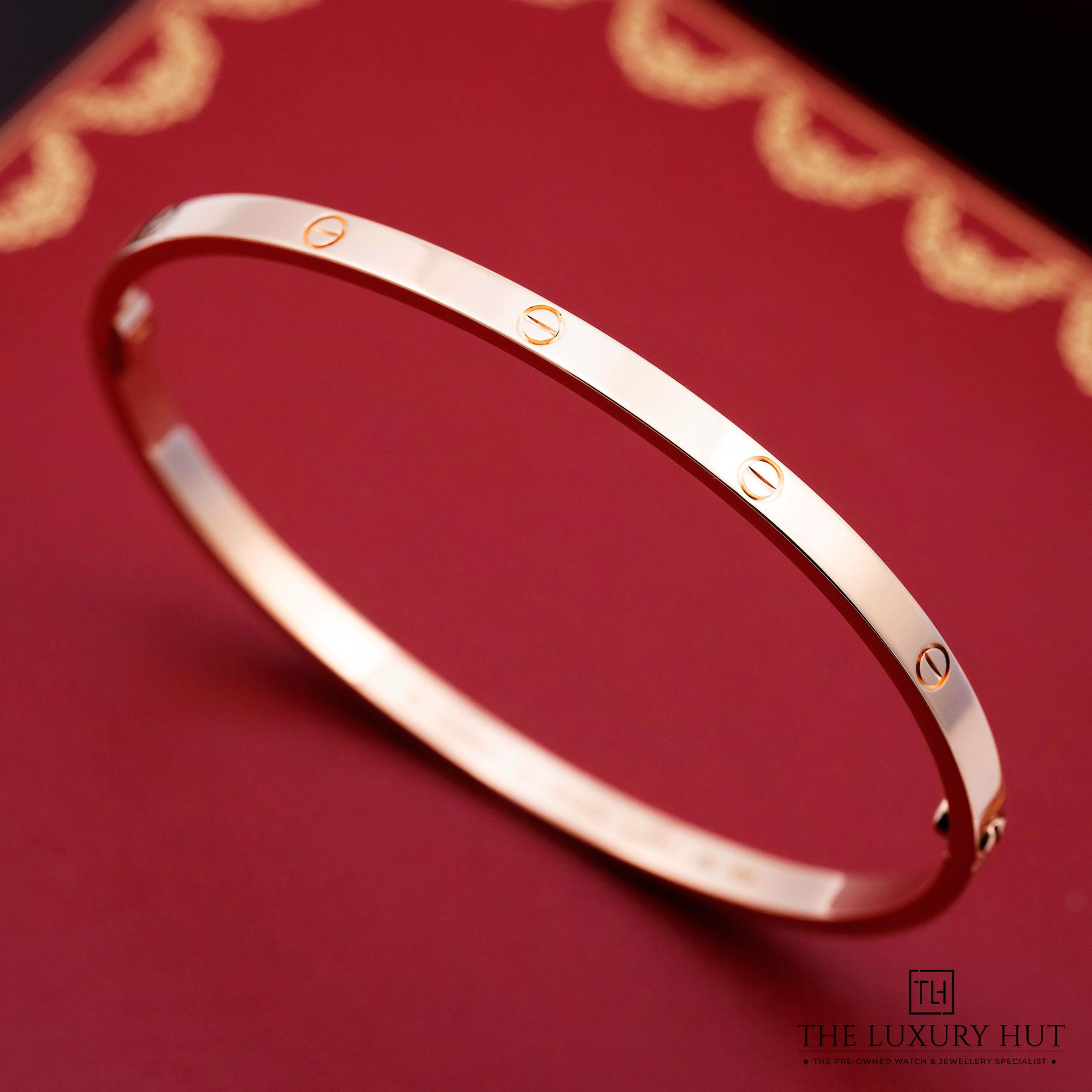 2025/02/Cartier_Rose_Small_Love_Bangle_LB506-c.jpg