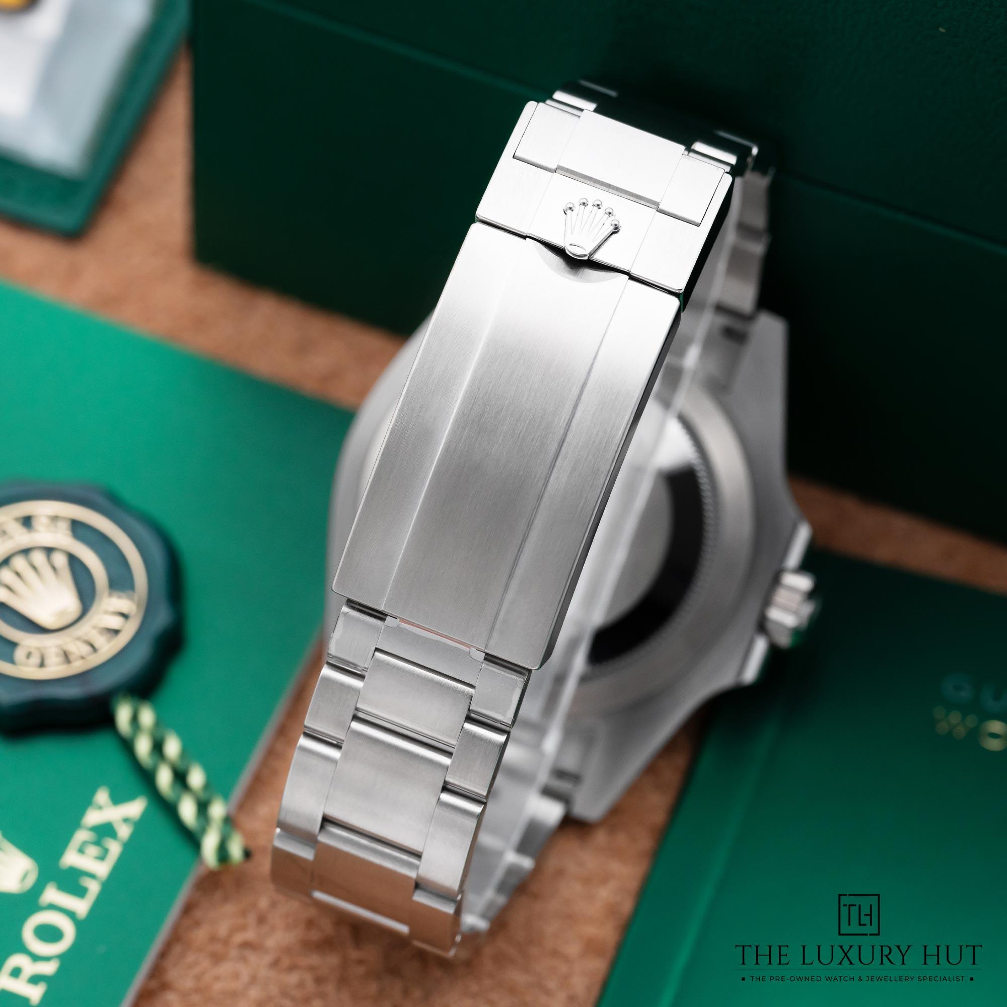 2025/02/Rolex_Submariner_Date_Starbucks_51533-d.jpg