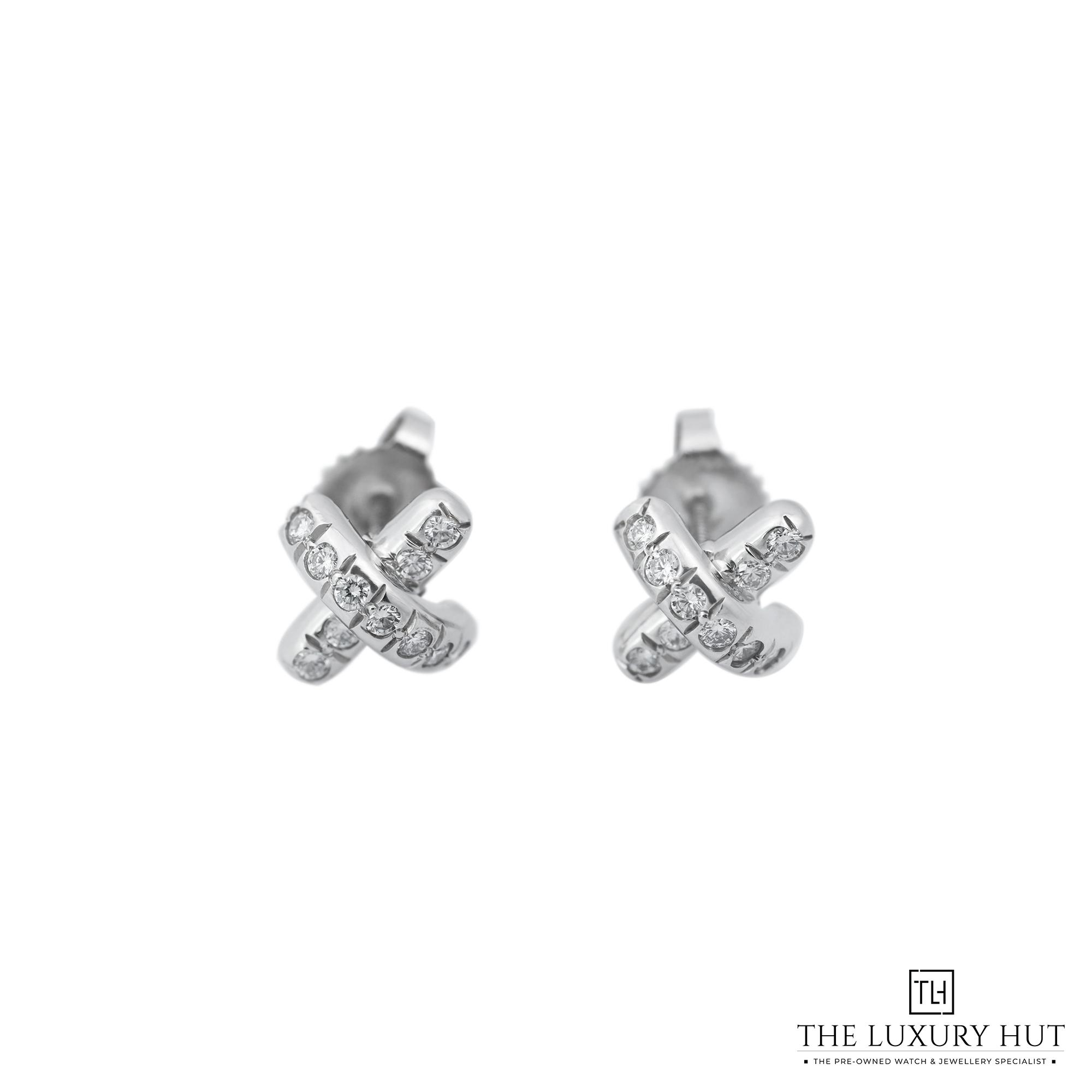 2025/02/Tiffany_Cross_Platinum_Diamond_Kiss_Earrings_51487-a.jpg