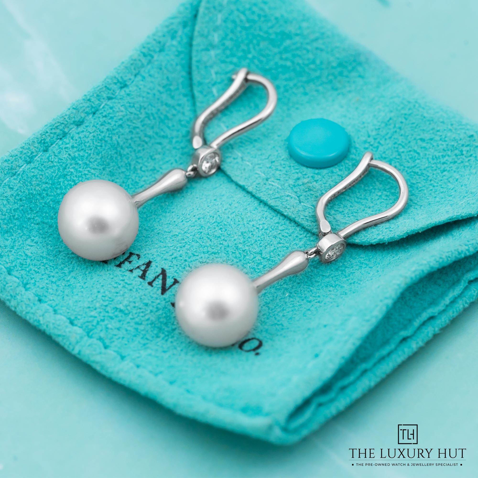 2025/02/Tiffany_Platinum_Natural_Pearl_Diamond_Earrings_51486-c.jpg
