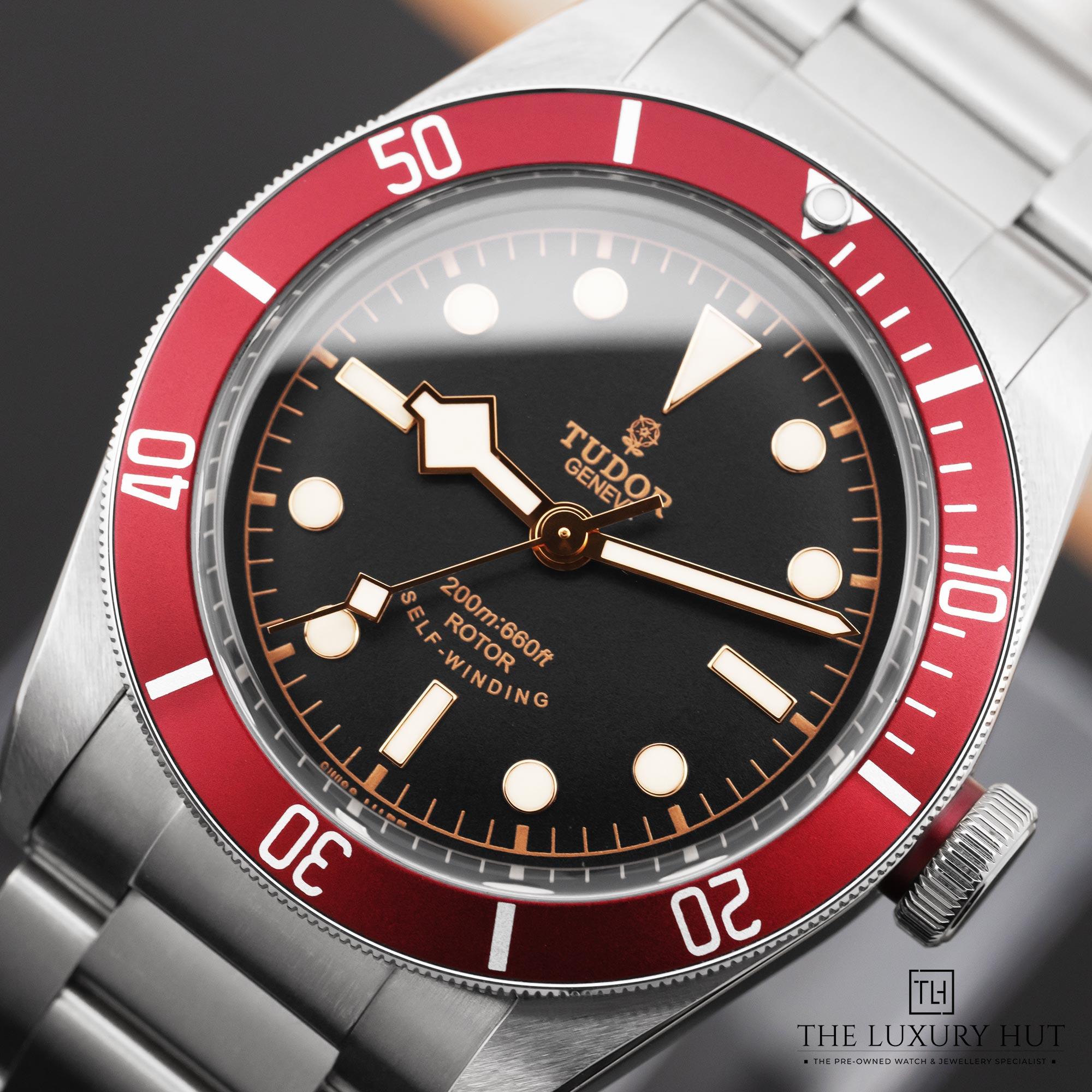 2025/03/Tudor_Black_Bay_Steel_41mm_Black_Burgundy_51639-ee.jpg