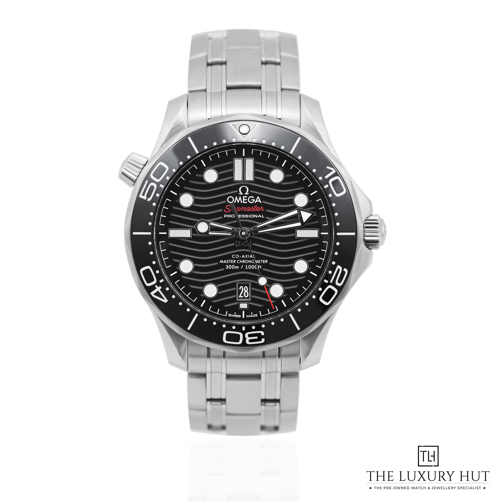 2025/04/Omega_Seamaster_Co-Axial_Master_Black_51686-a.jpg