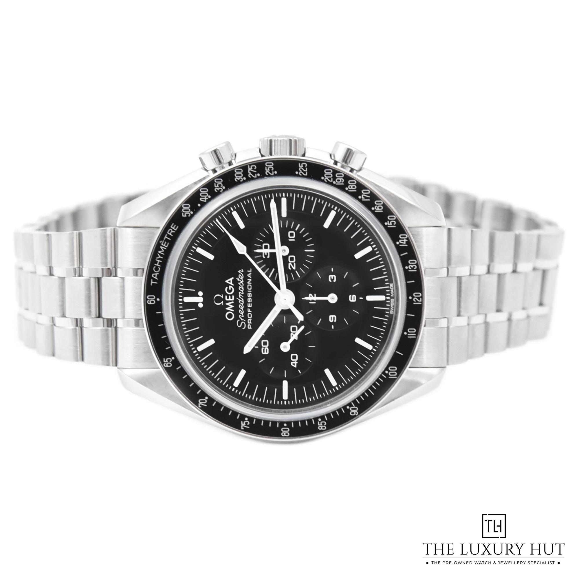 2025/04/Omega_Speedmaster_Moonwatch_51681-c.jpg