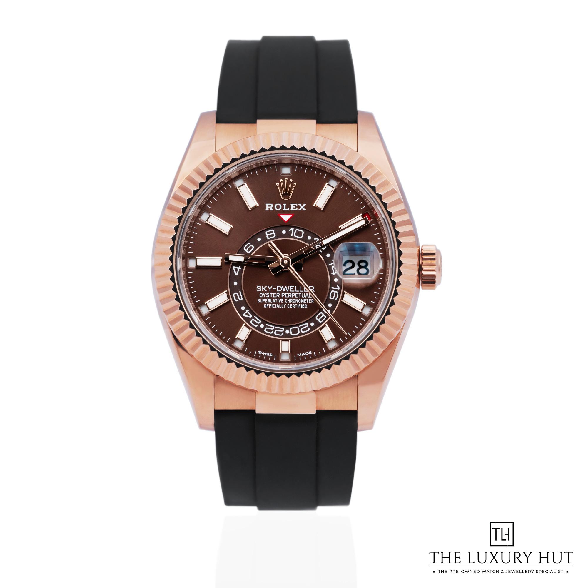 2025/04/Rolex_Sky-Dweller_Rose-Gold_Chocolate_RAF34251-a.jpg