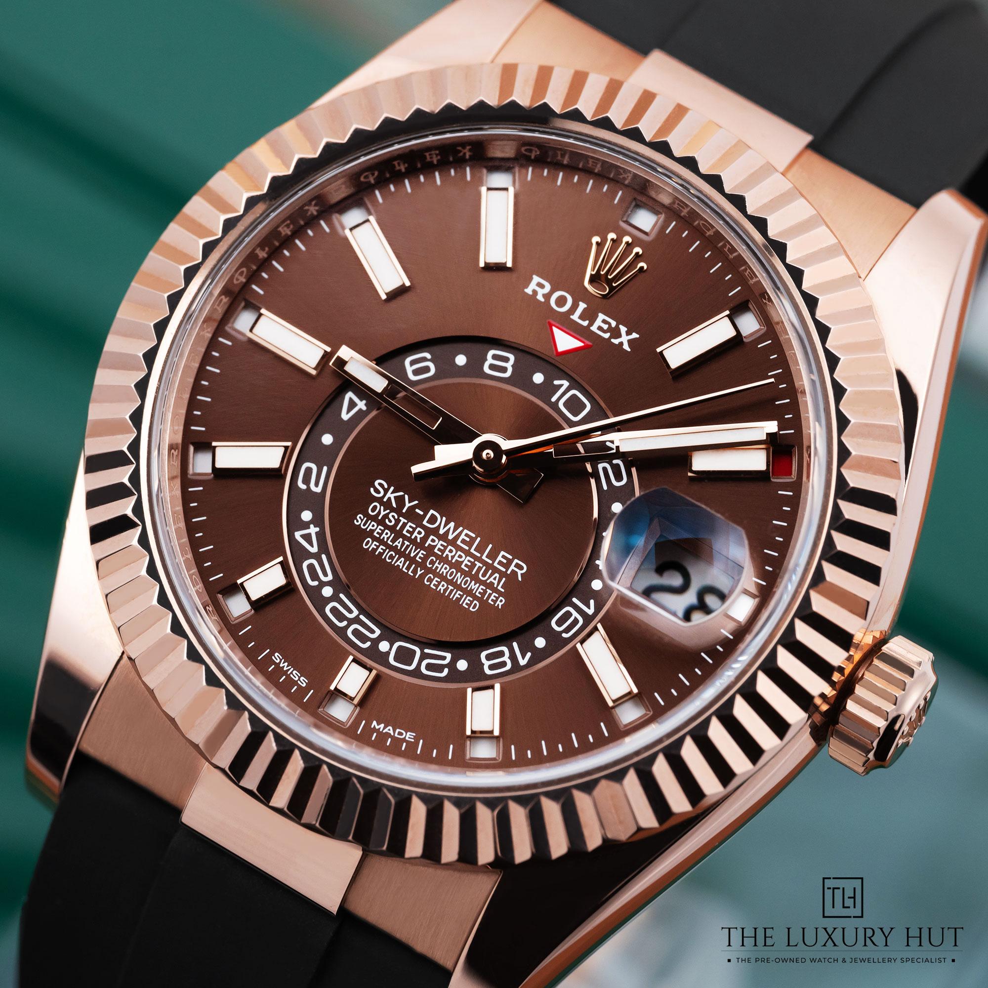 2025/04/Rolex_Sky-Dweller_Rose-Gold_Chocolate_RAF34251-f.jpg